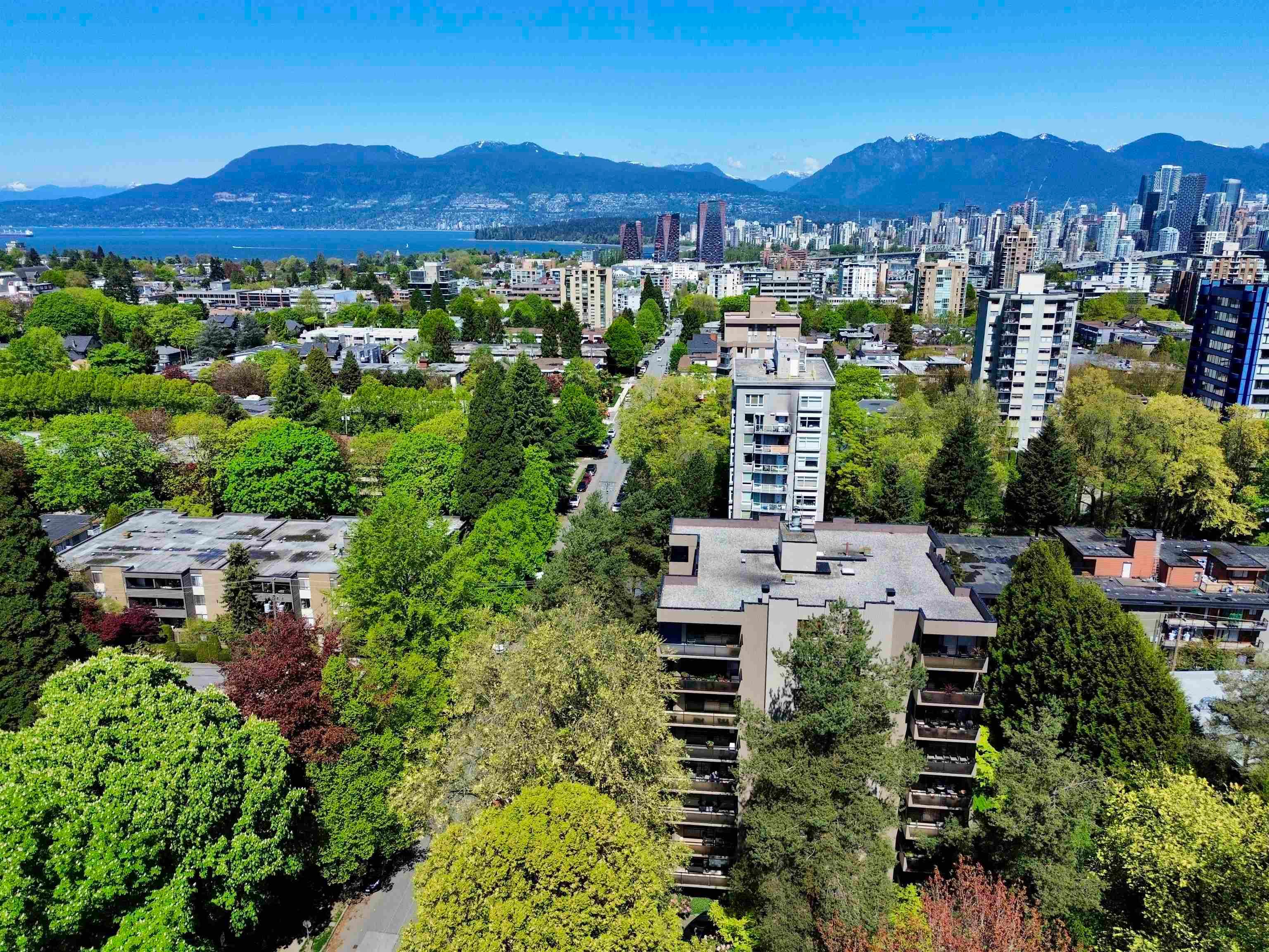 900 - 1685 W 14th Avenue, Vancouver