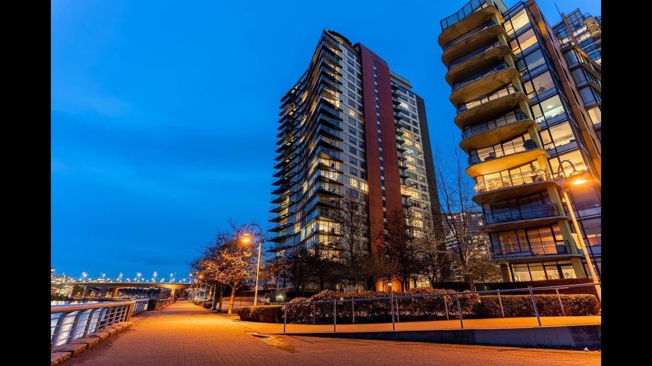 2705 - 8 Smithe Mews, Vancouver