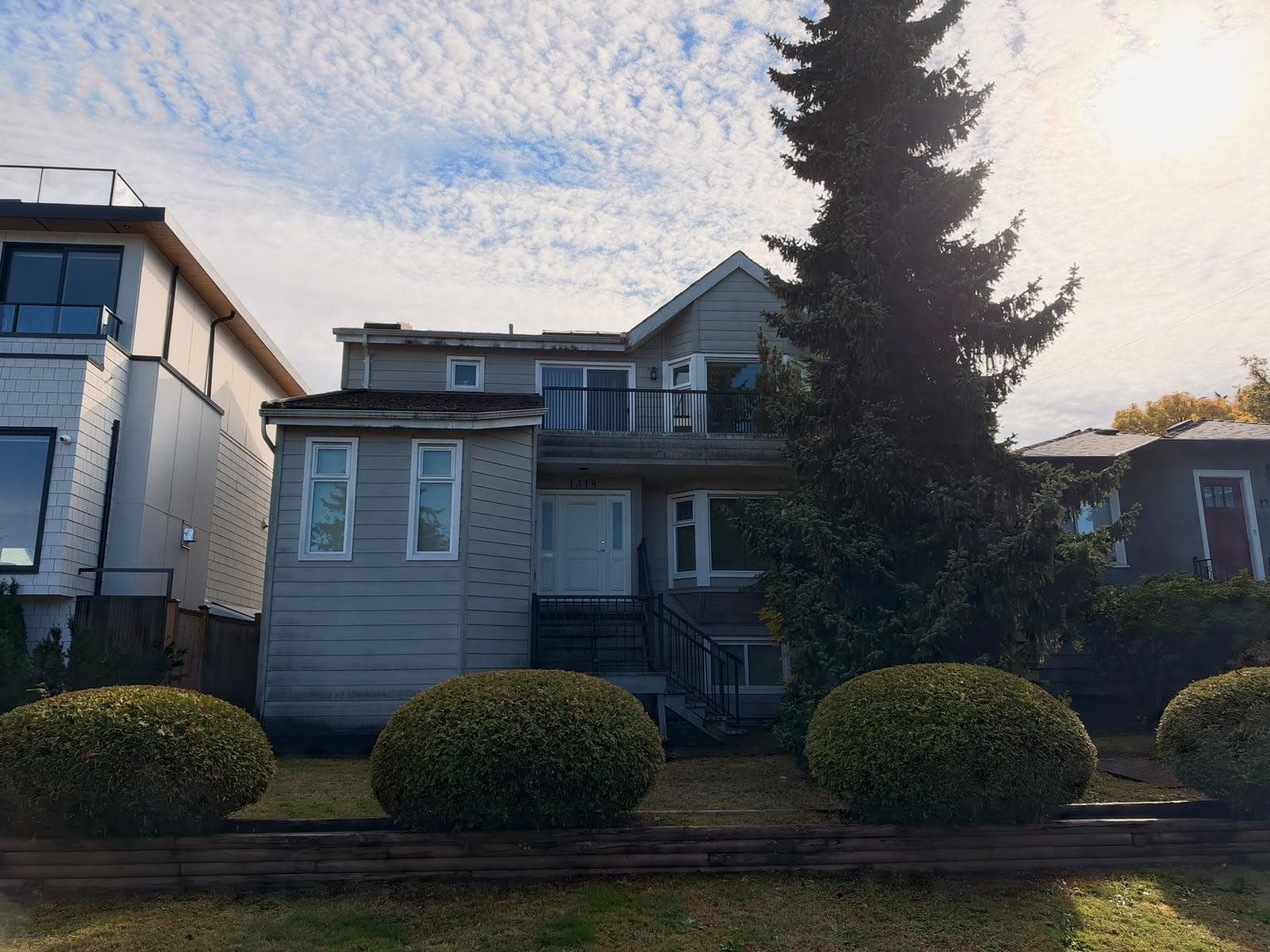 1318 E 34th Avenue, Vancouver