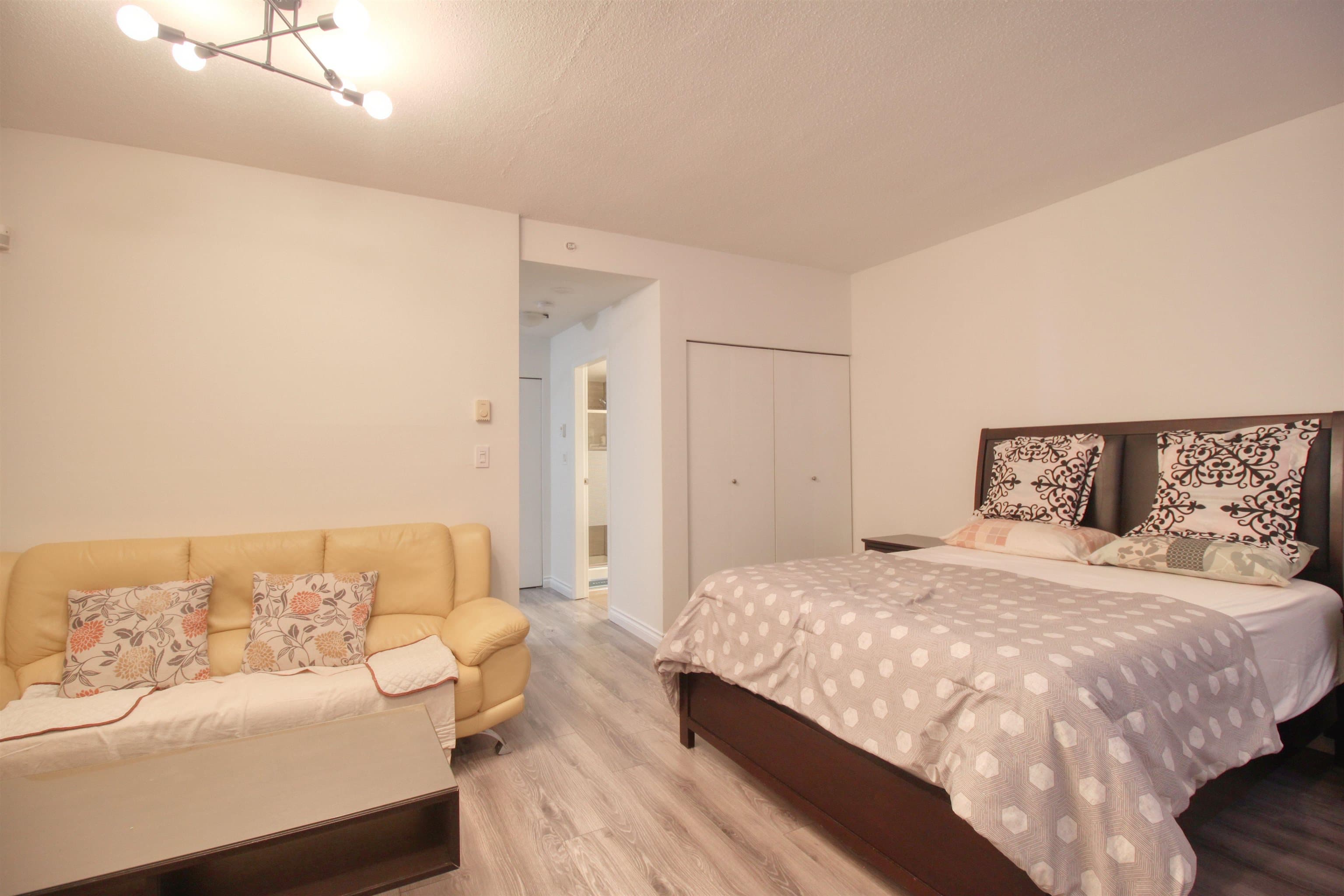 8288 Saba Road, Richmond