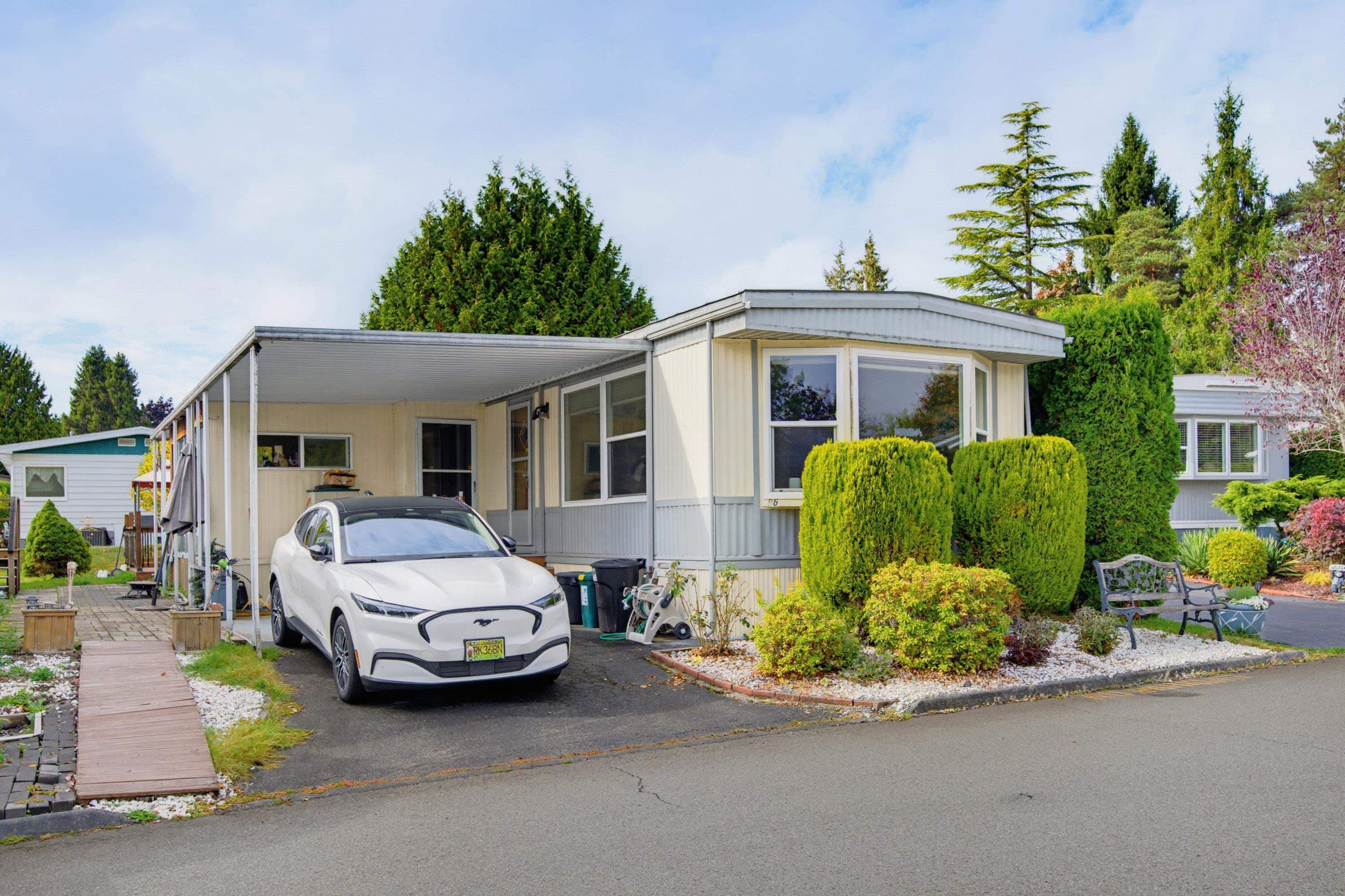 96 - 15875 20 Avenue, Surrey