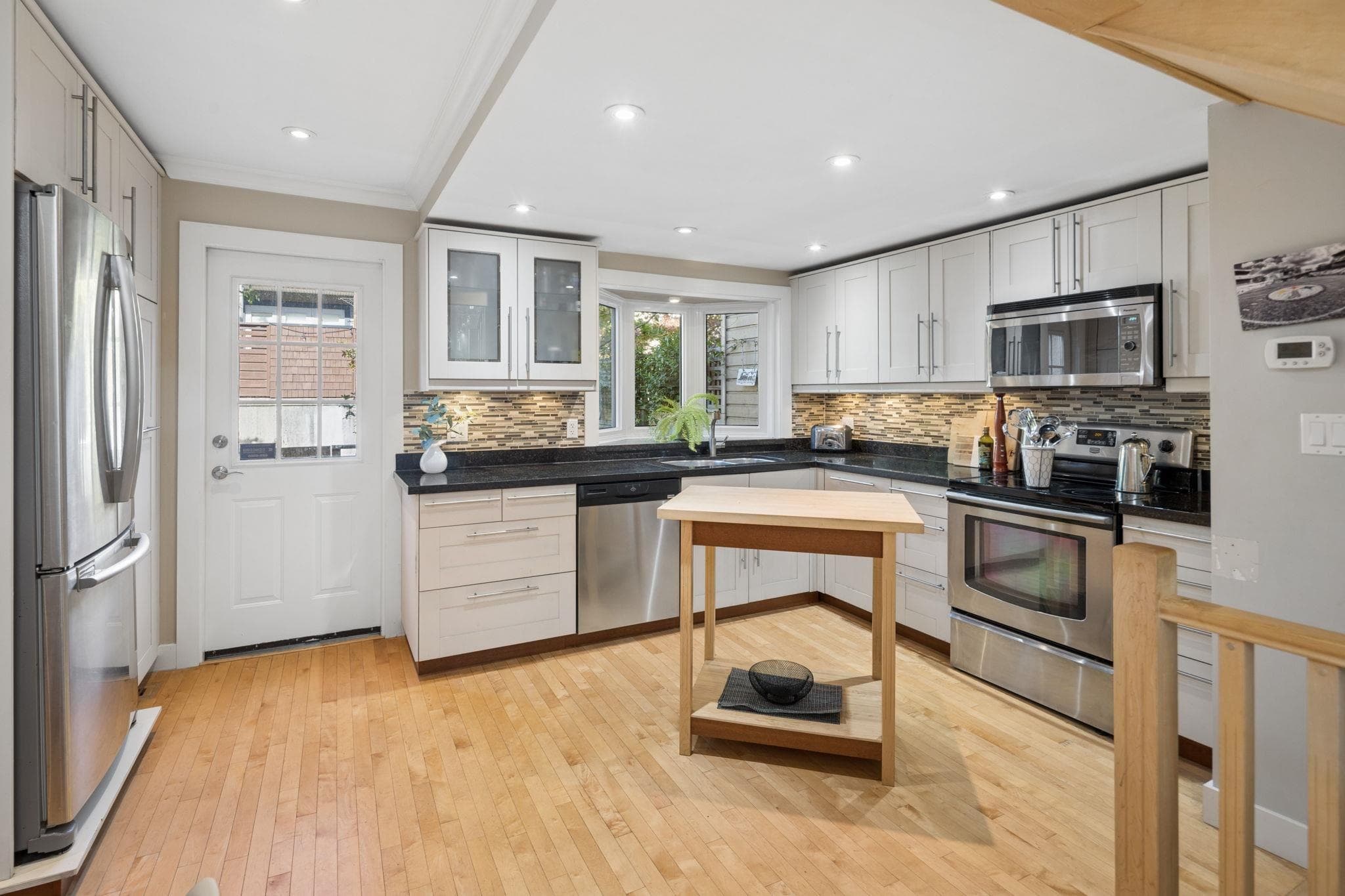 3 - 230 W 15th Street, North Vancouver