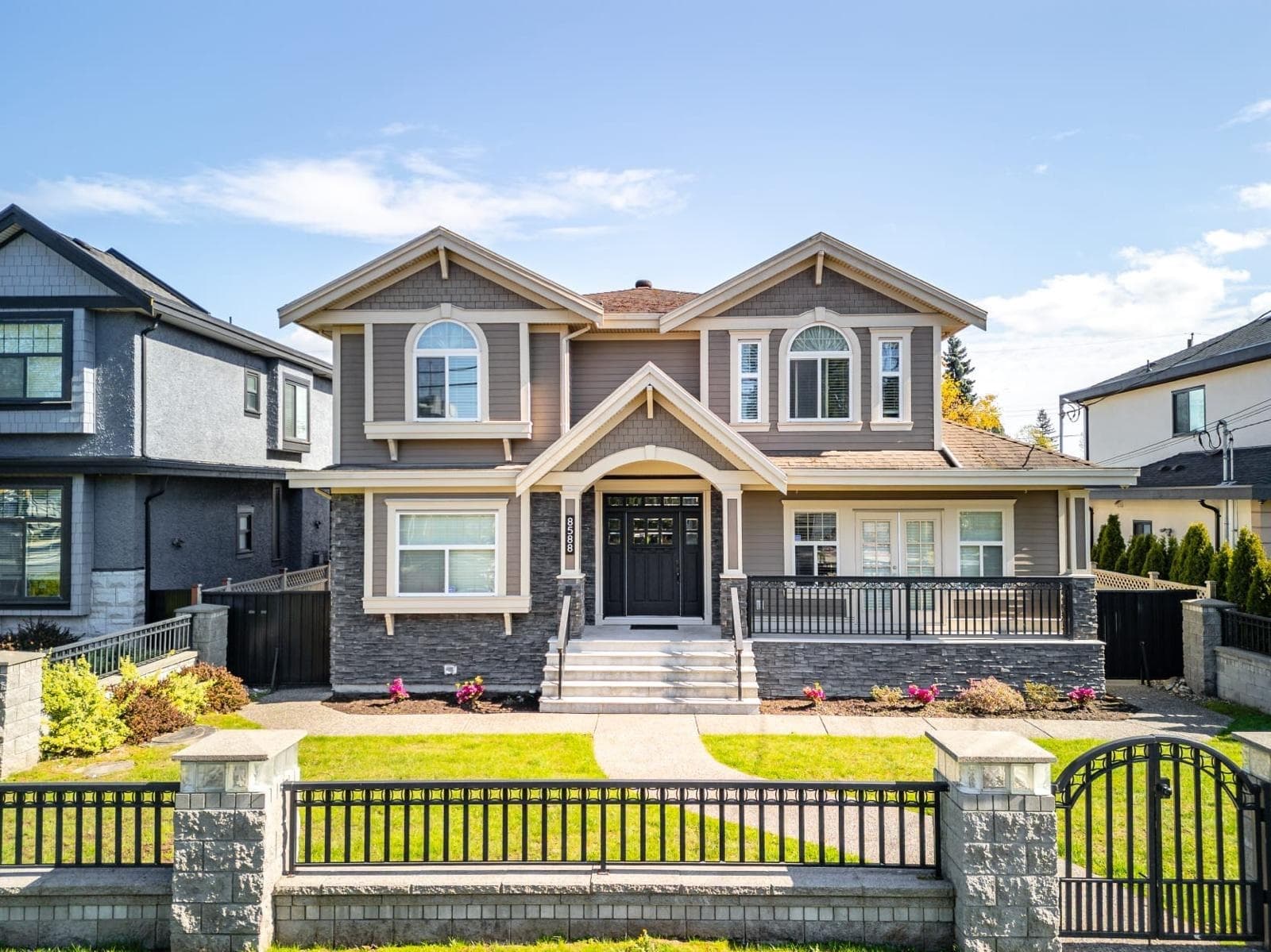 8588 Armstrong Avenue, Burnaby