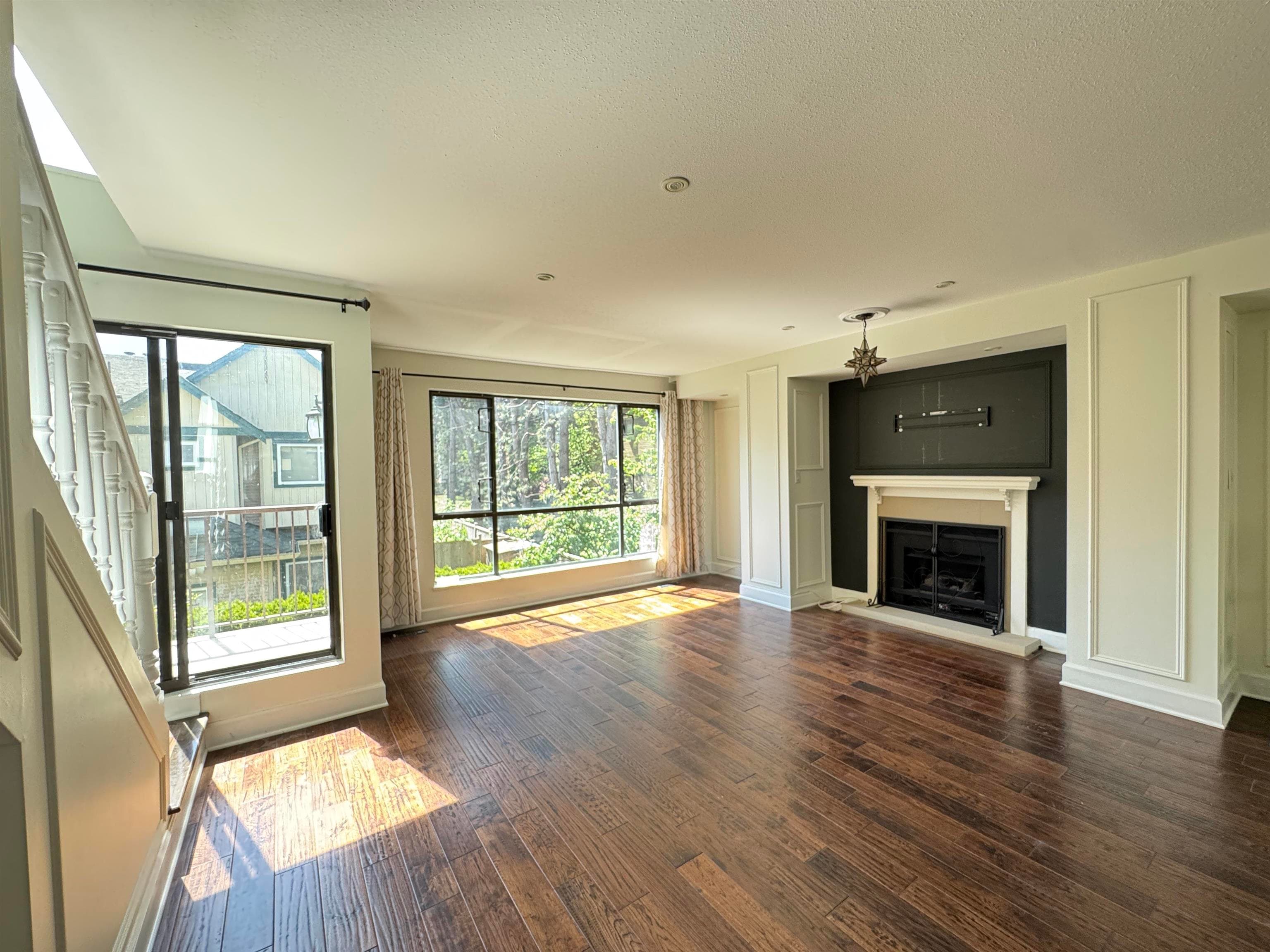 7 - 7311 Moffatt, Richmond