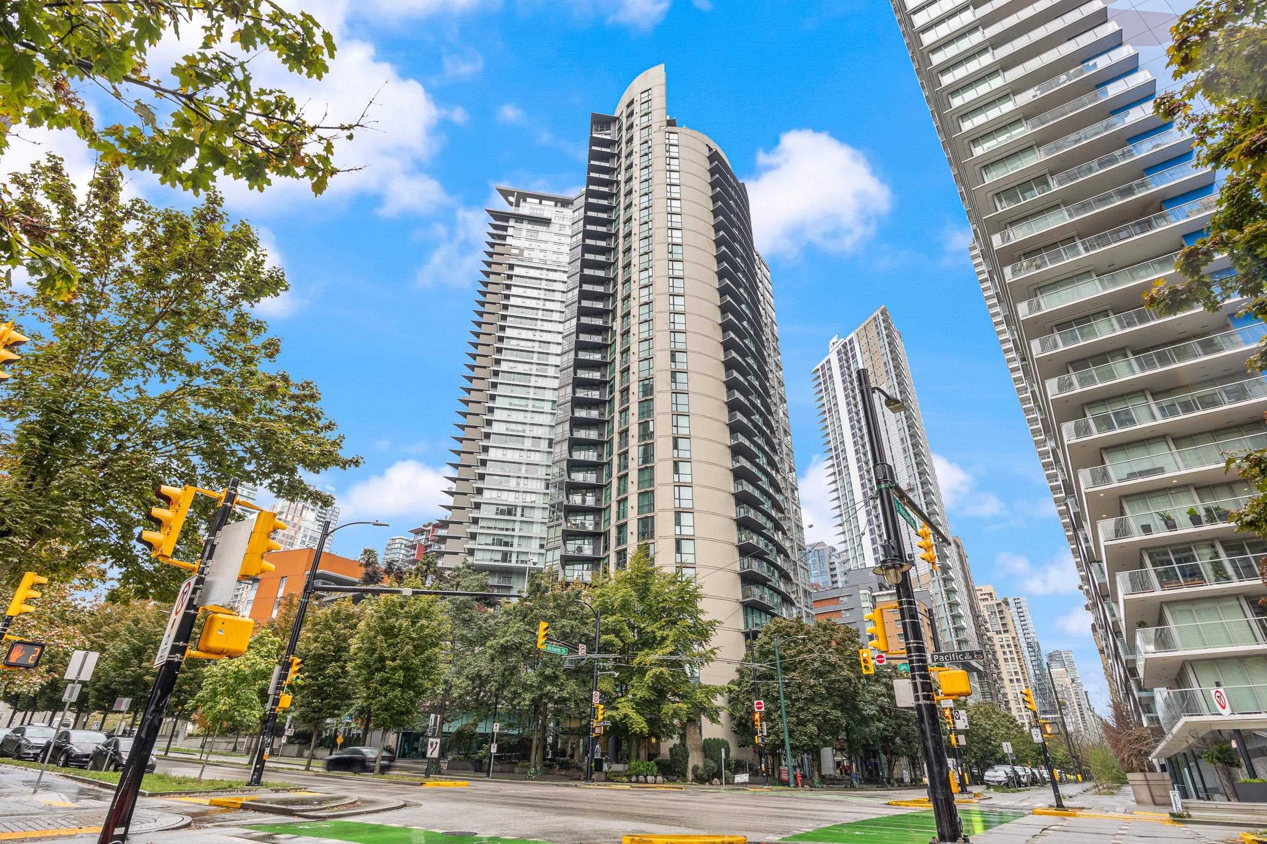 203 - 501 Pacific Street, Vancouver