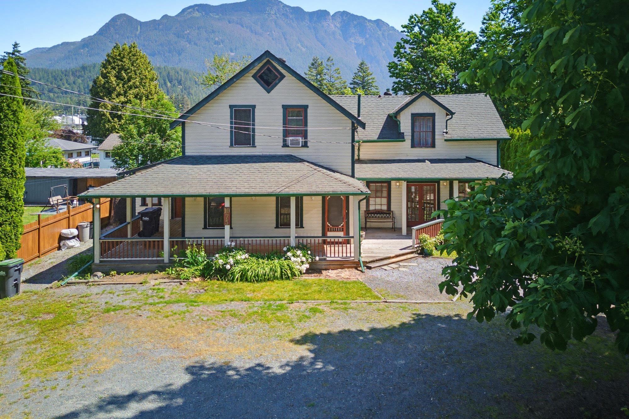 1075 3rd Avenue, Hope