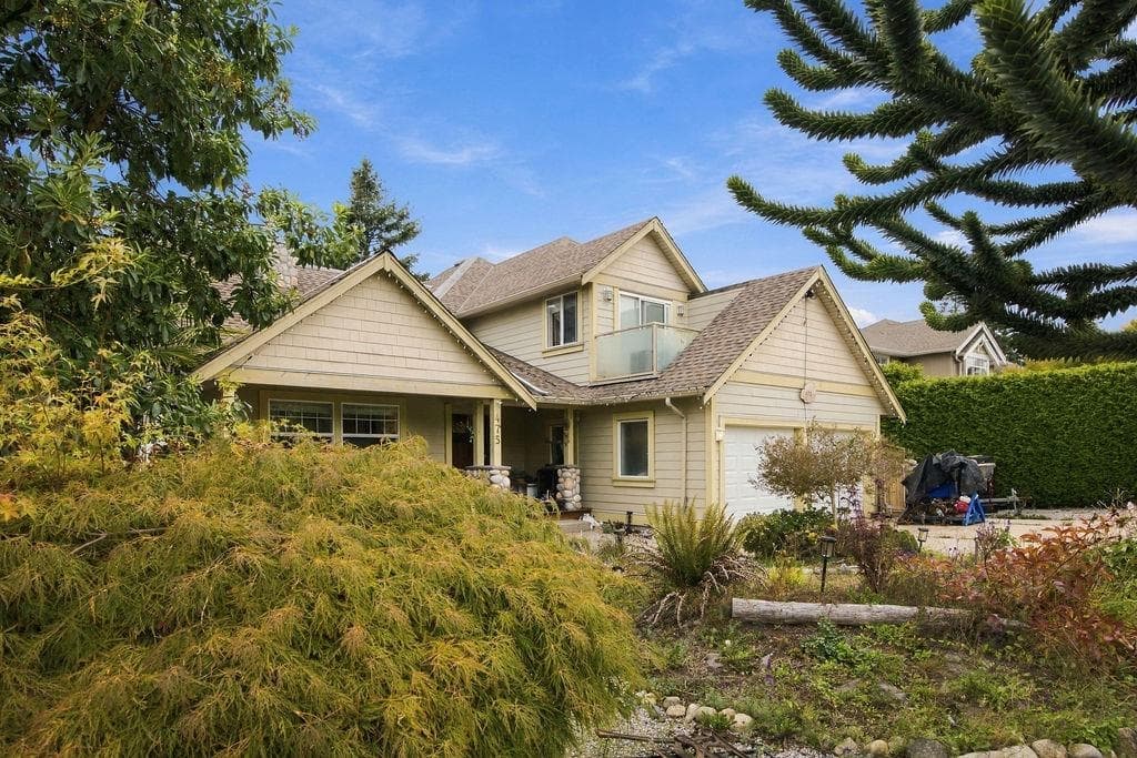 475 Harry Road, Gibsons