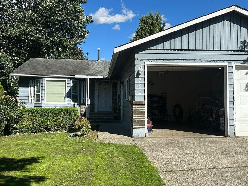 3752 Harwood Crescent, Abbotsford
