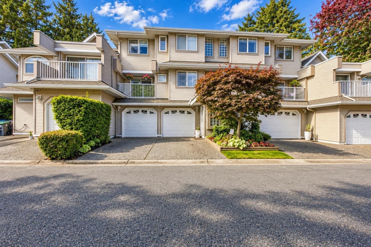 18 - 8289 121a Street, Surrey