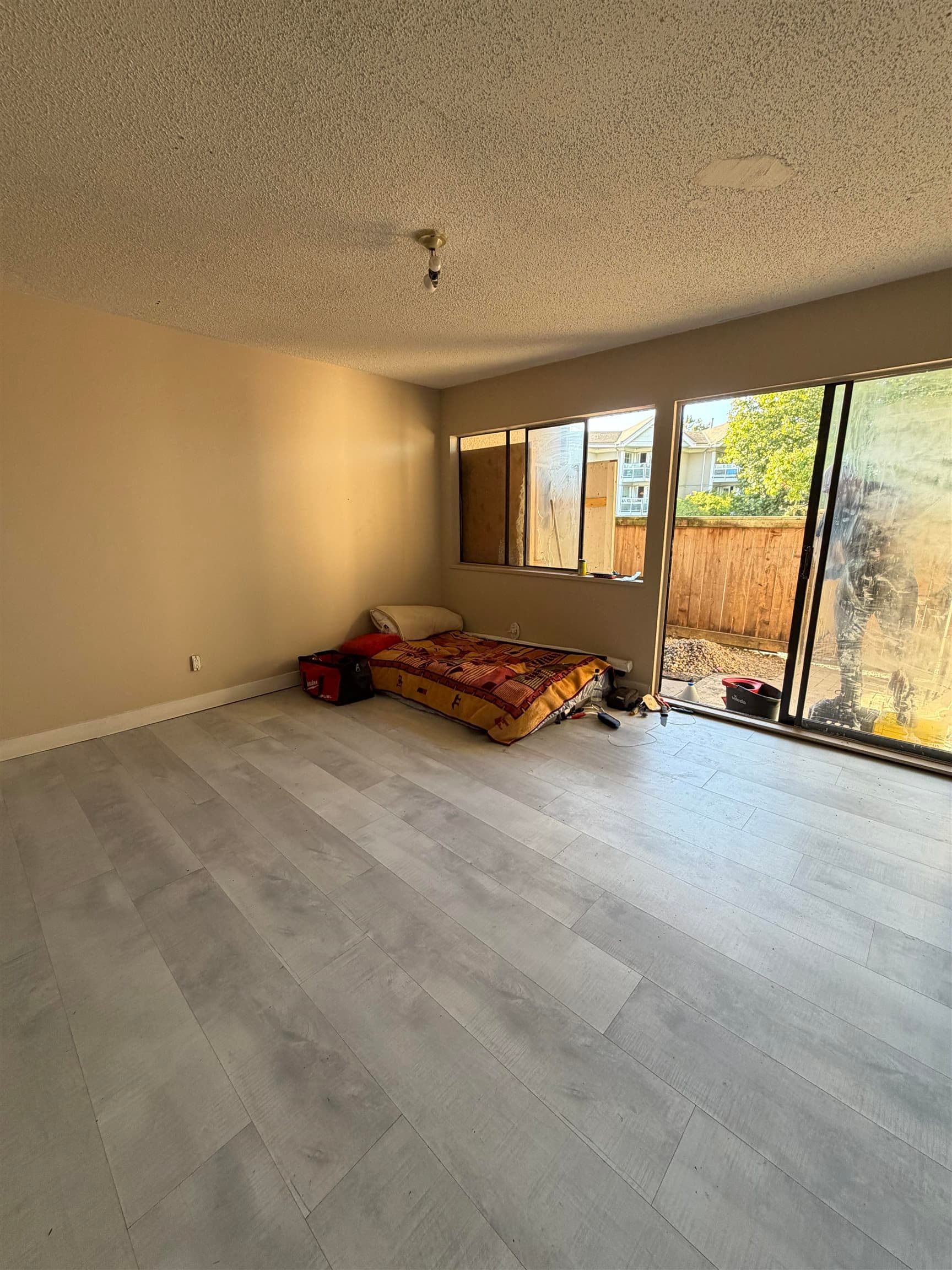 10 - 17700 60 Avenue, Surrey
