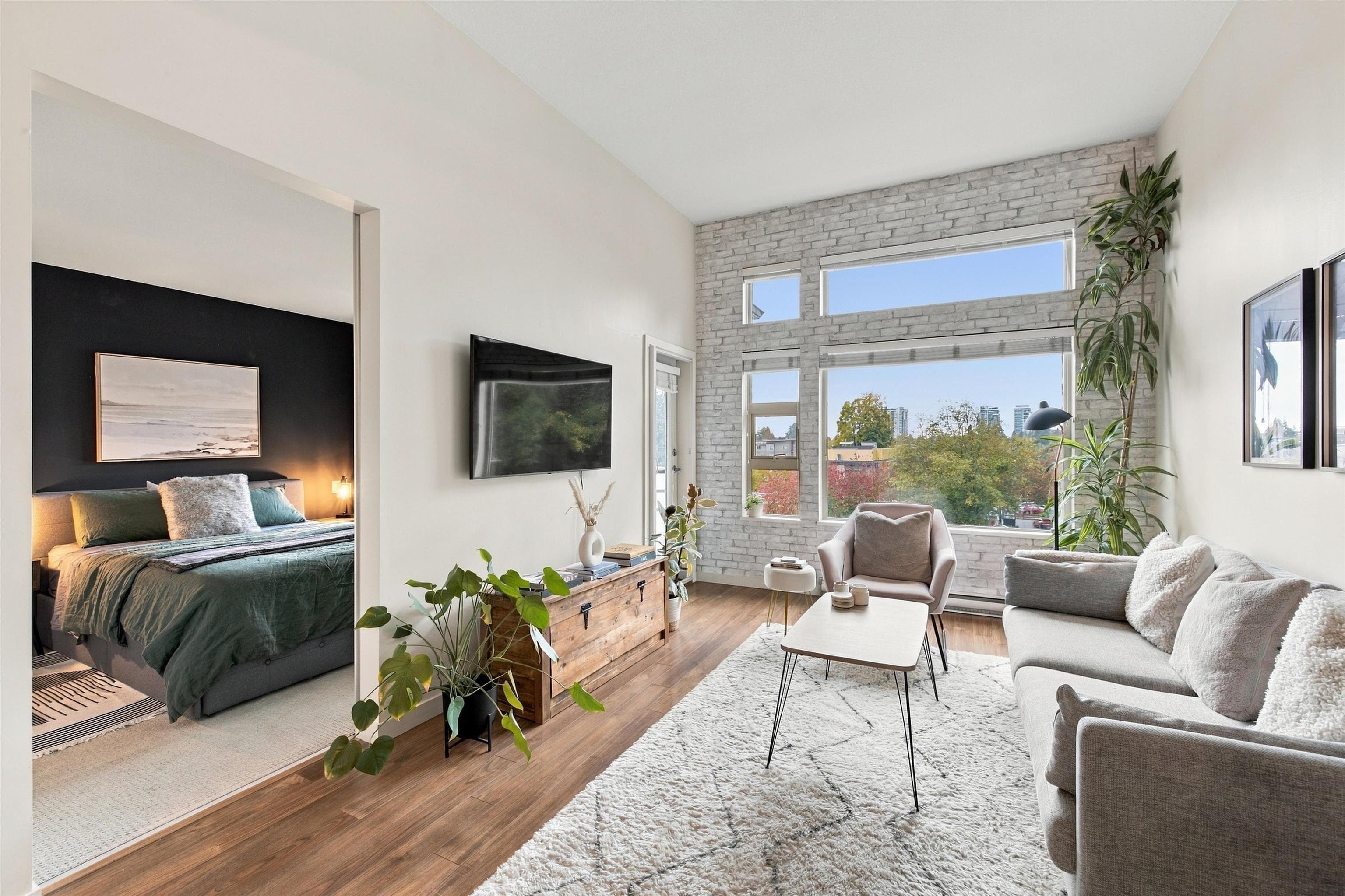 504 - 1677 Lloyd Avenue, North Vancouver