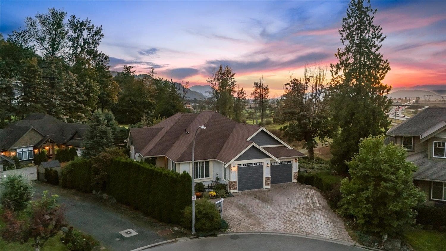 8497 Bradshaw Place, Chilliwack