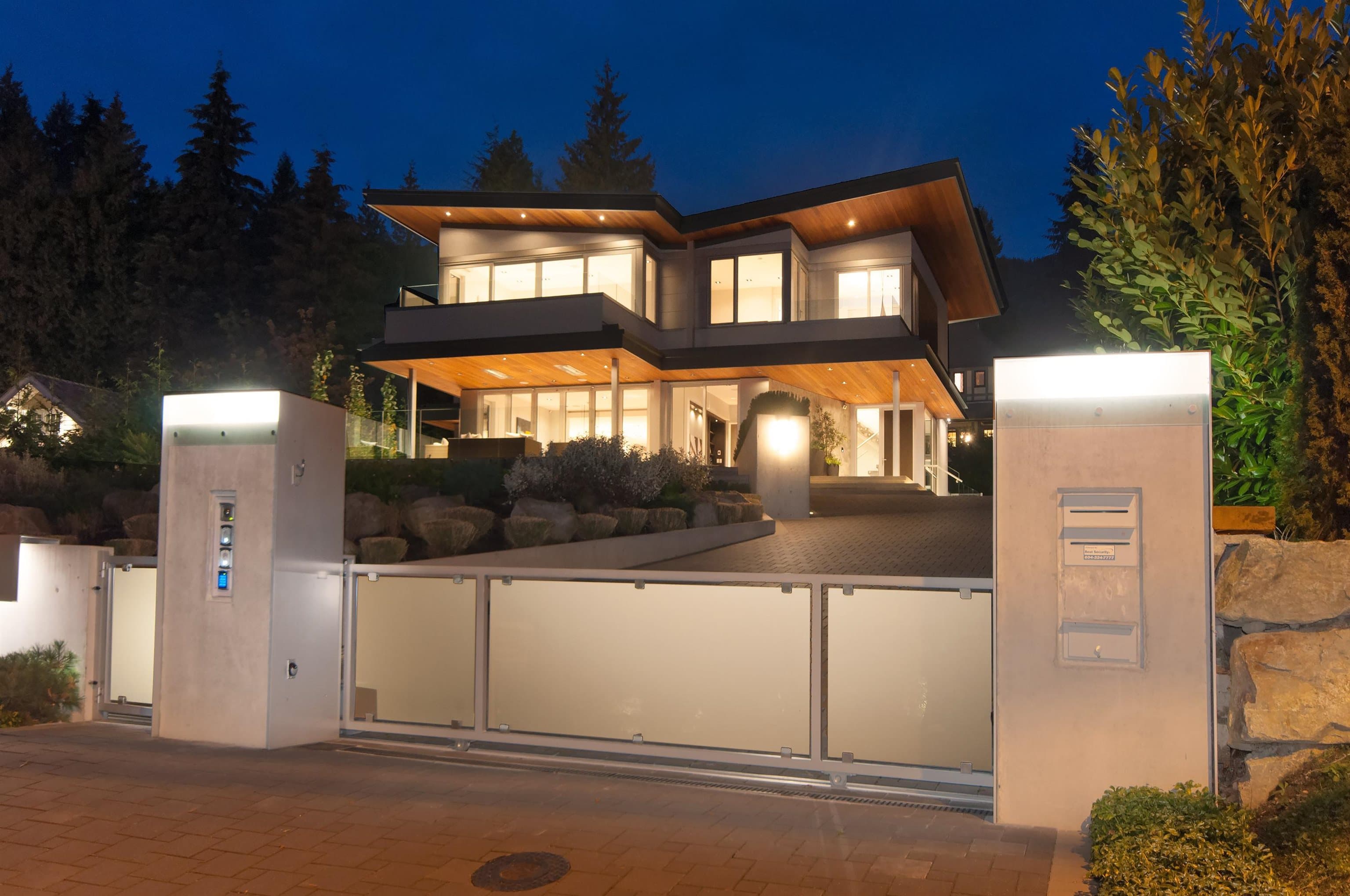 3023 Mathers Avenue, West Vancouver