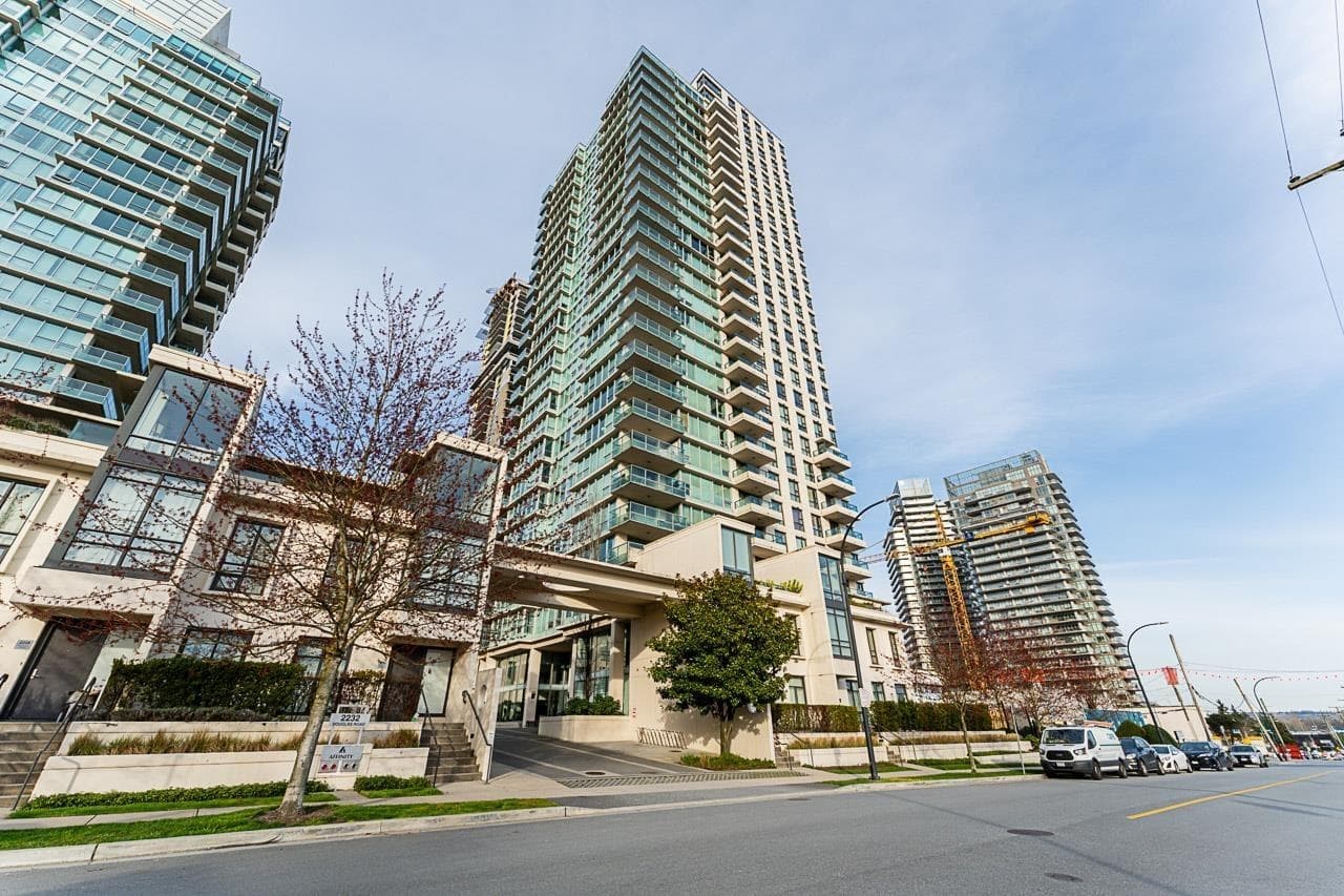 905 - 2232 Douglas Road, Burnaby