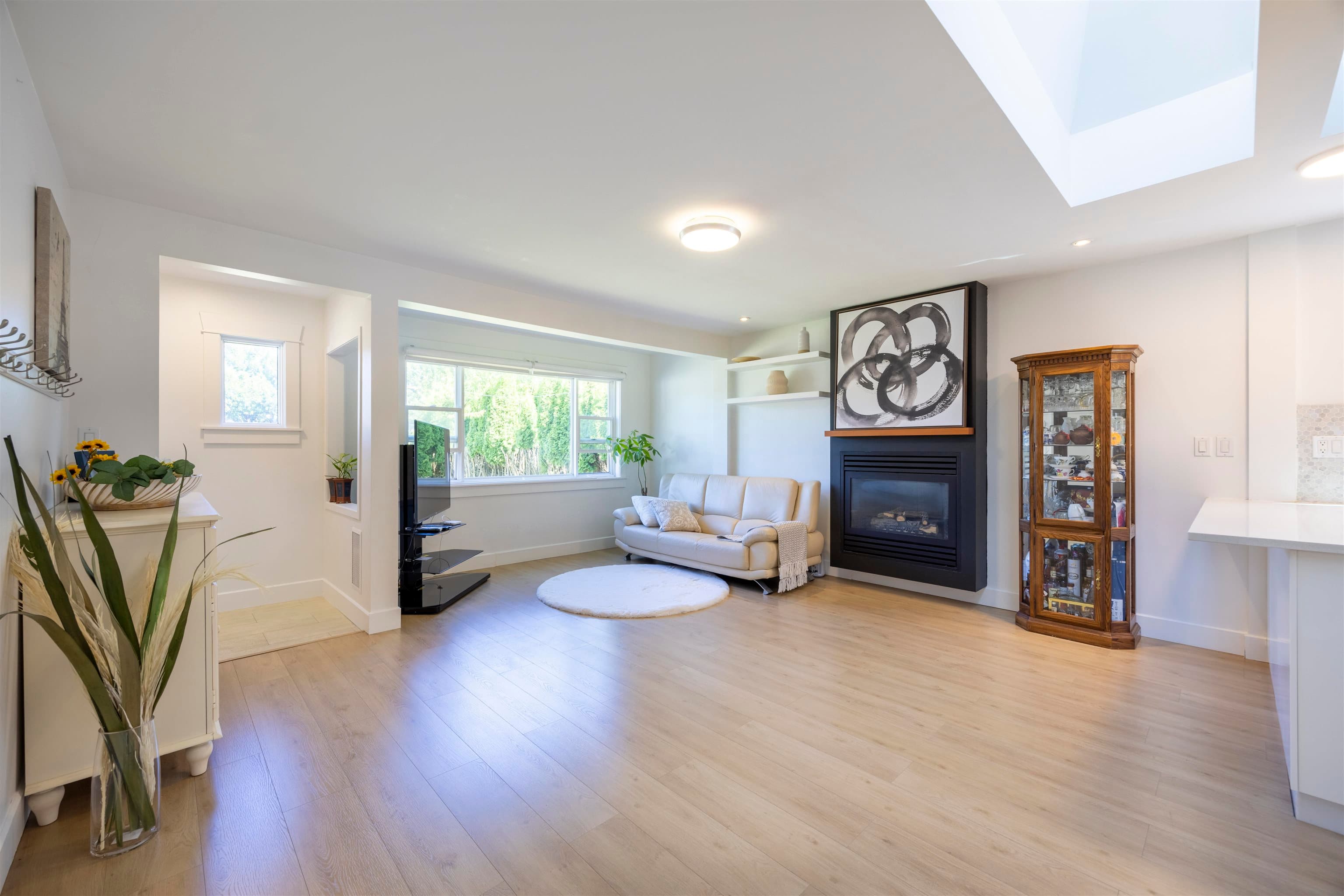 931 Sperling Avenue, Burnaby