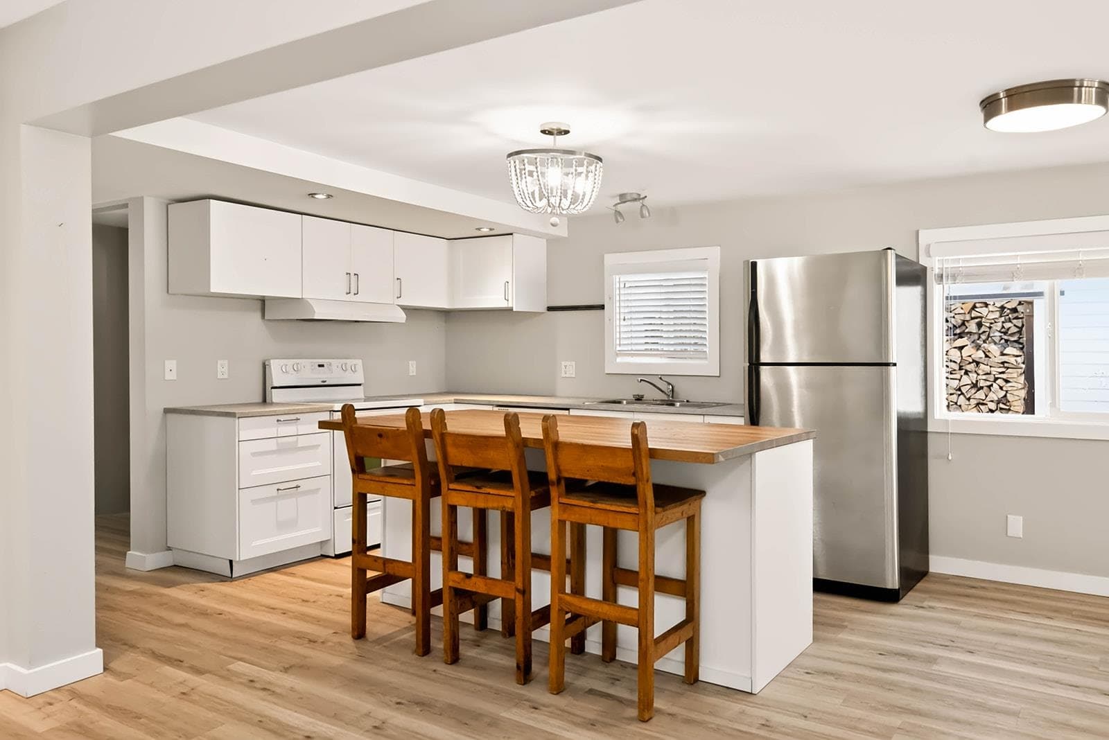 1413 Sunshine Coast Highway, Gibsons