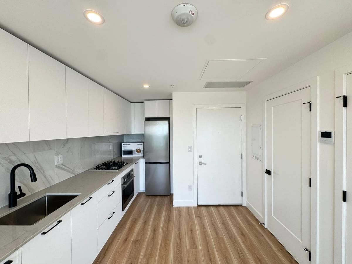 4XX - 8551 201 St, Langley