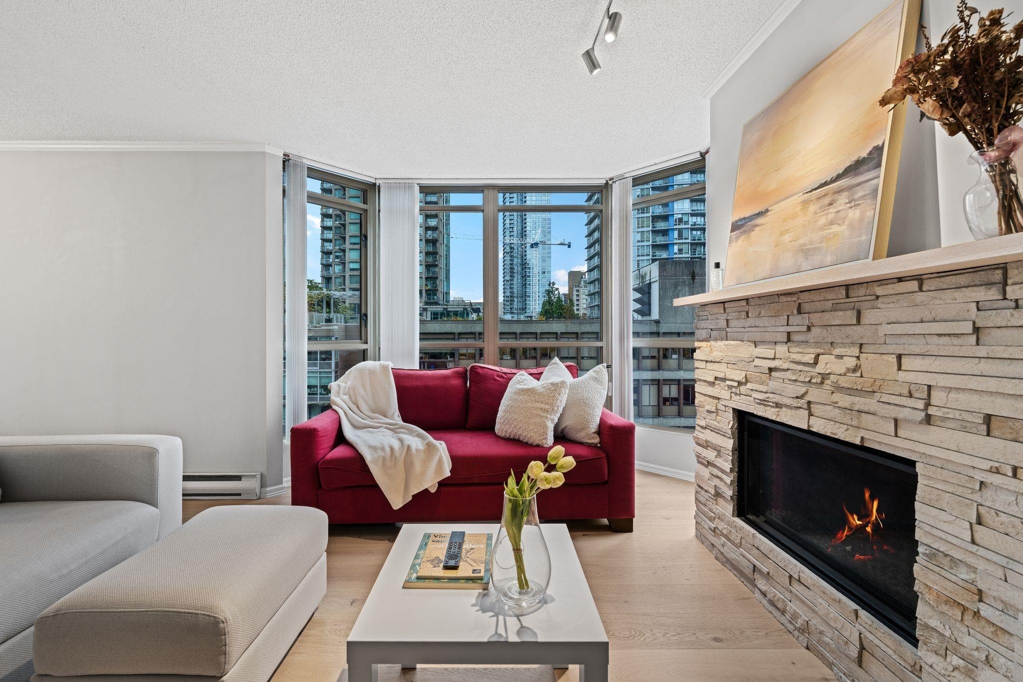 906 - 867 Hamilton Street, Vancouver
