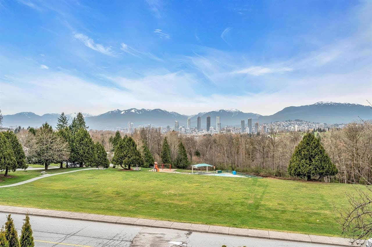 4854 Bond Street, Burnaby