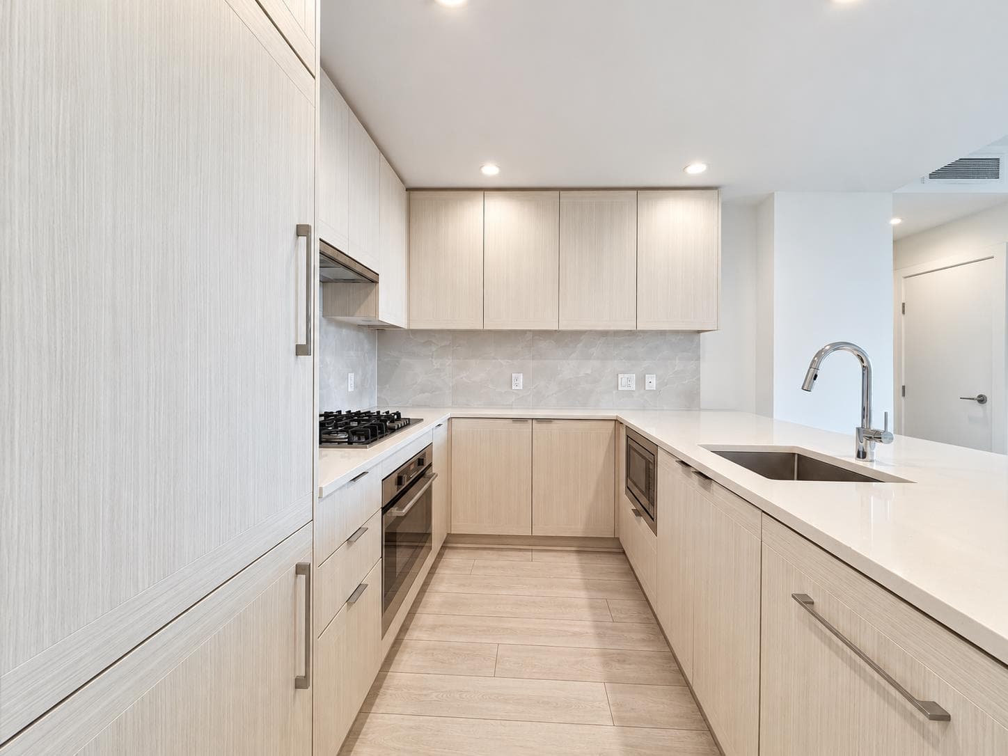 401 - 5051 Imperial Street, Burnaby