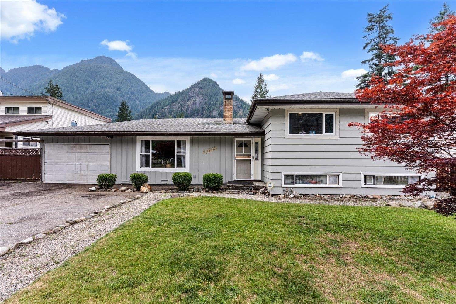 19865 Peter Street, Hope