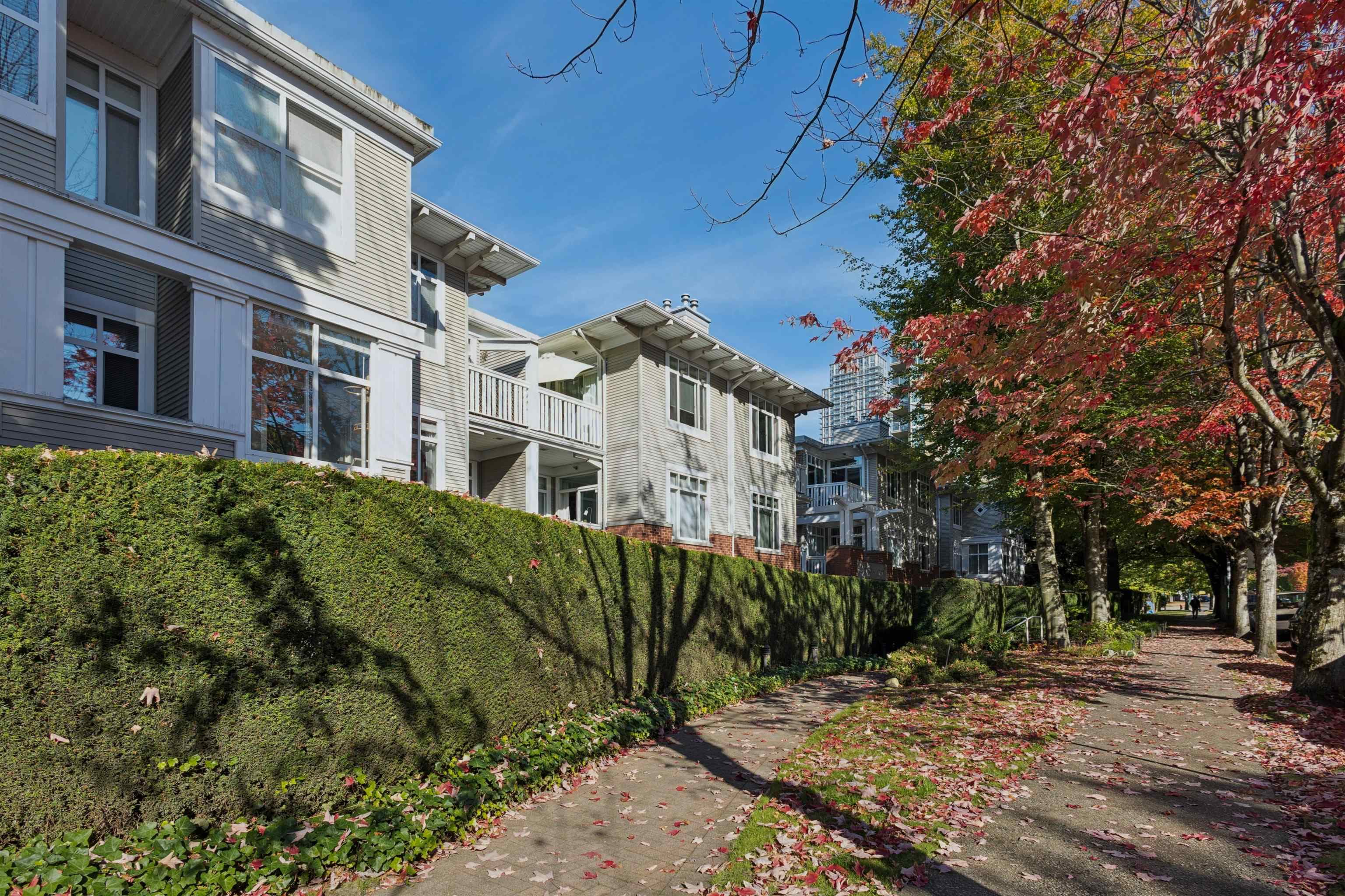 101 - 1675 W 10th Avenue, Vancouver