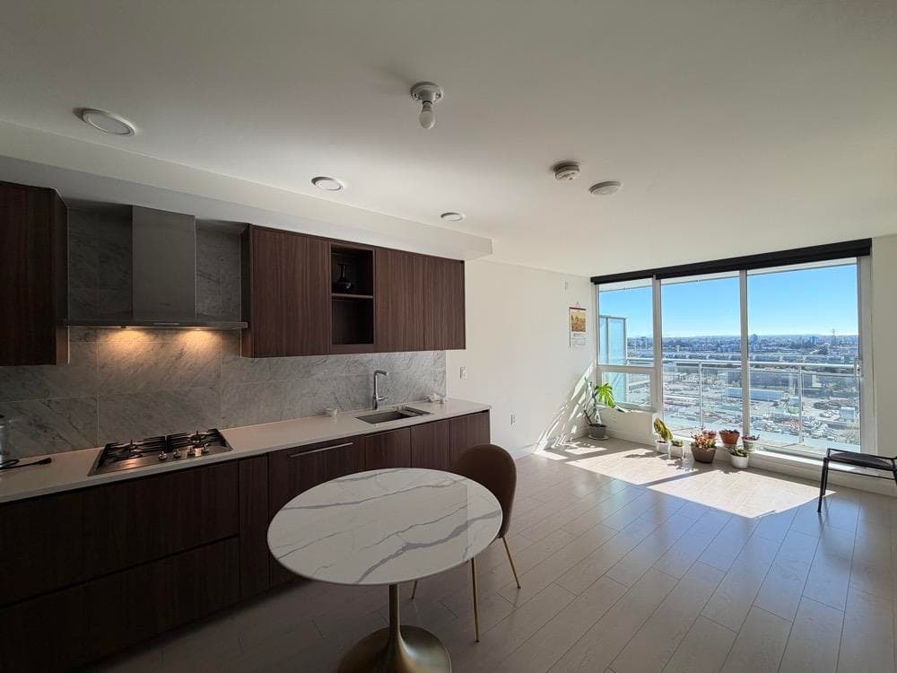 19F - 433 Sw Marine Drive, Vancouver