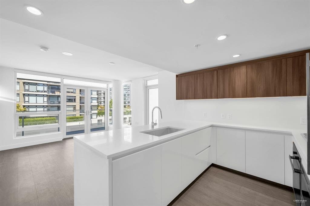 519 - 6328 No. 3 Road, Richmond