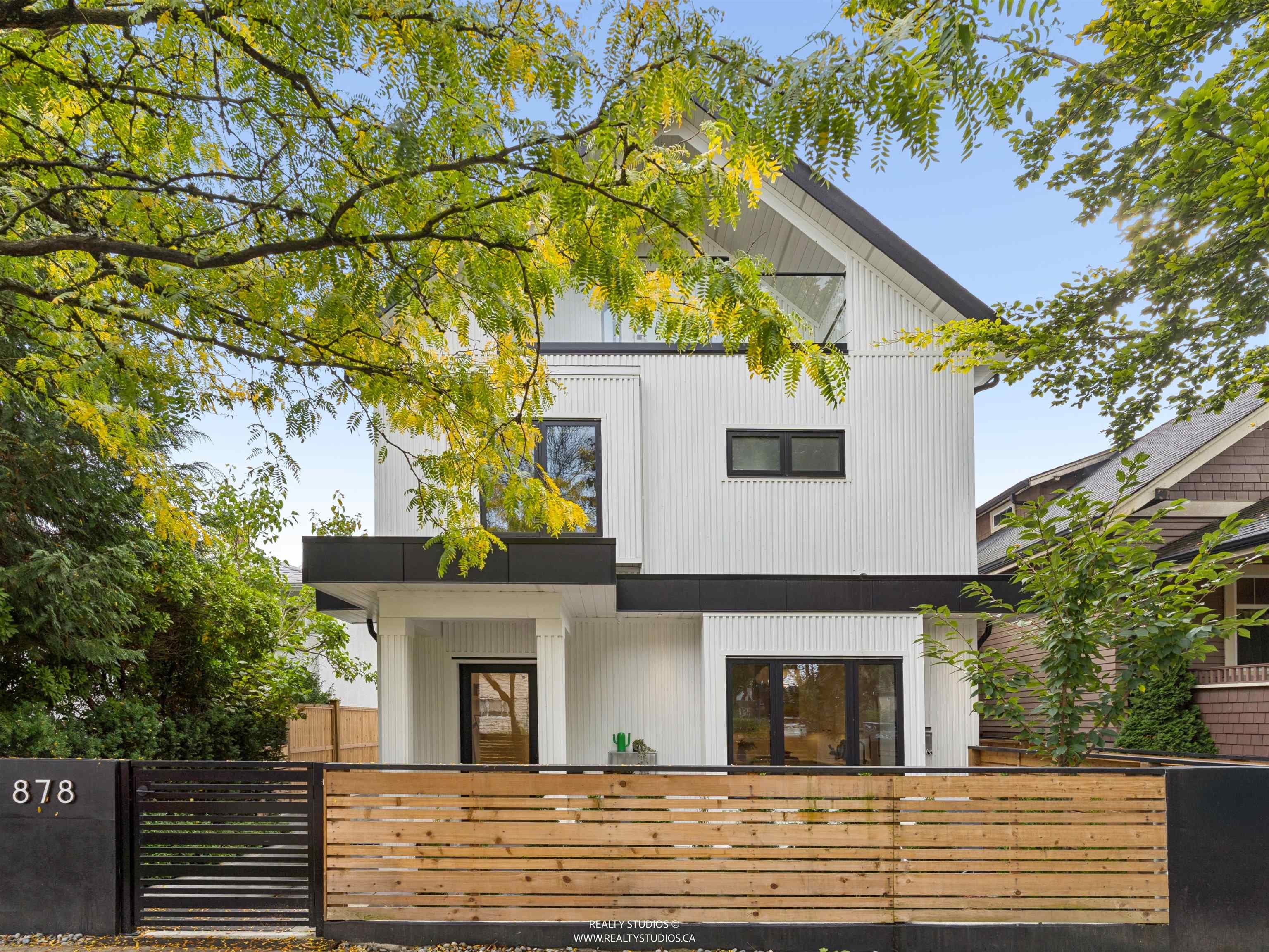 1 - 878 E 37th Avenue, Vancouver