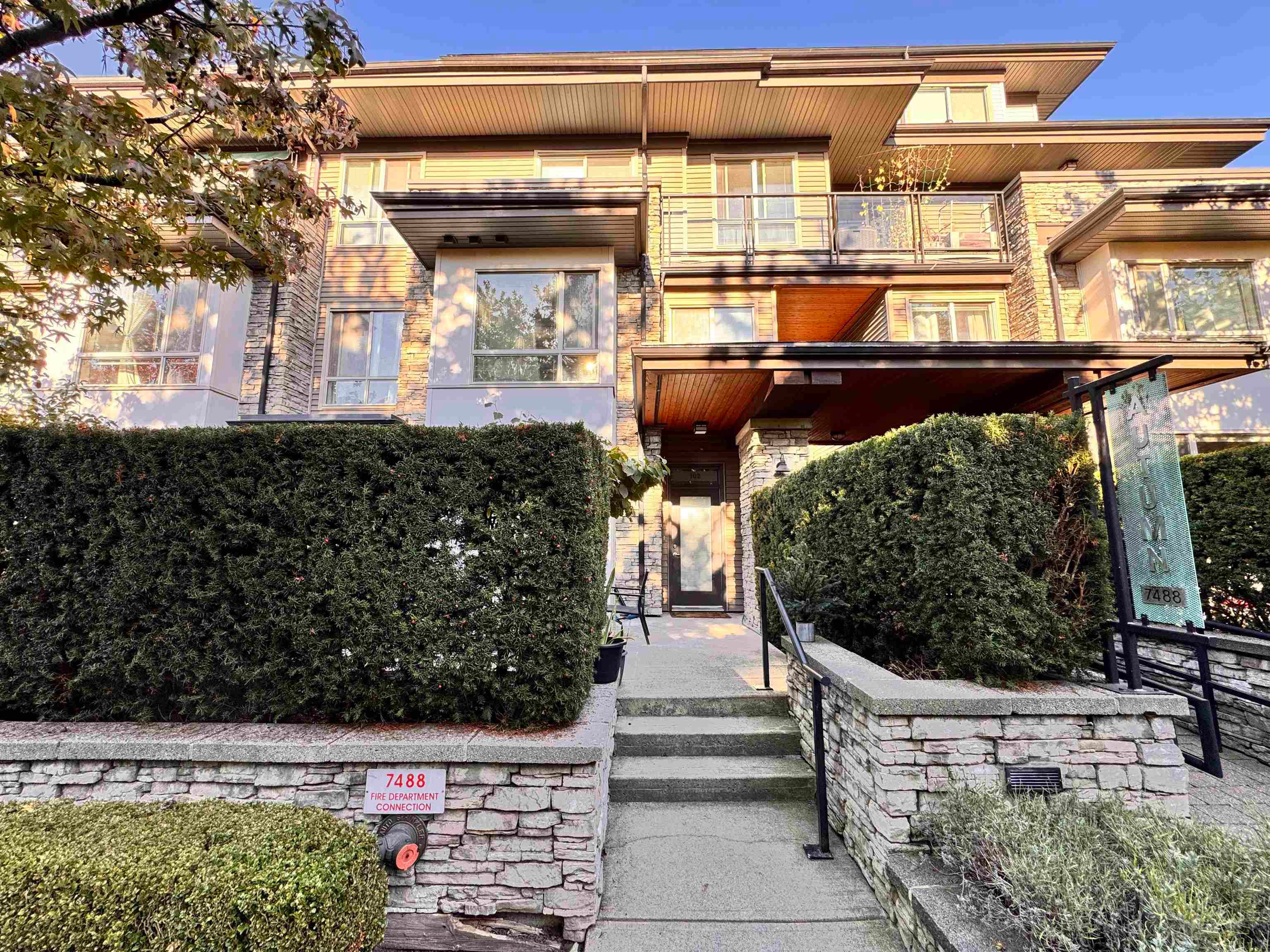 102 - 7488 Byrnepark Walk, Burnaby