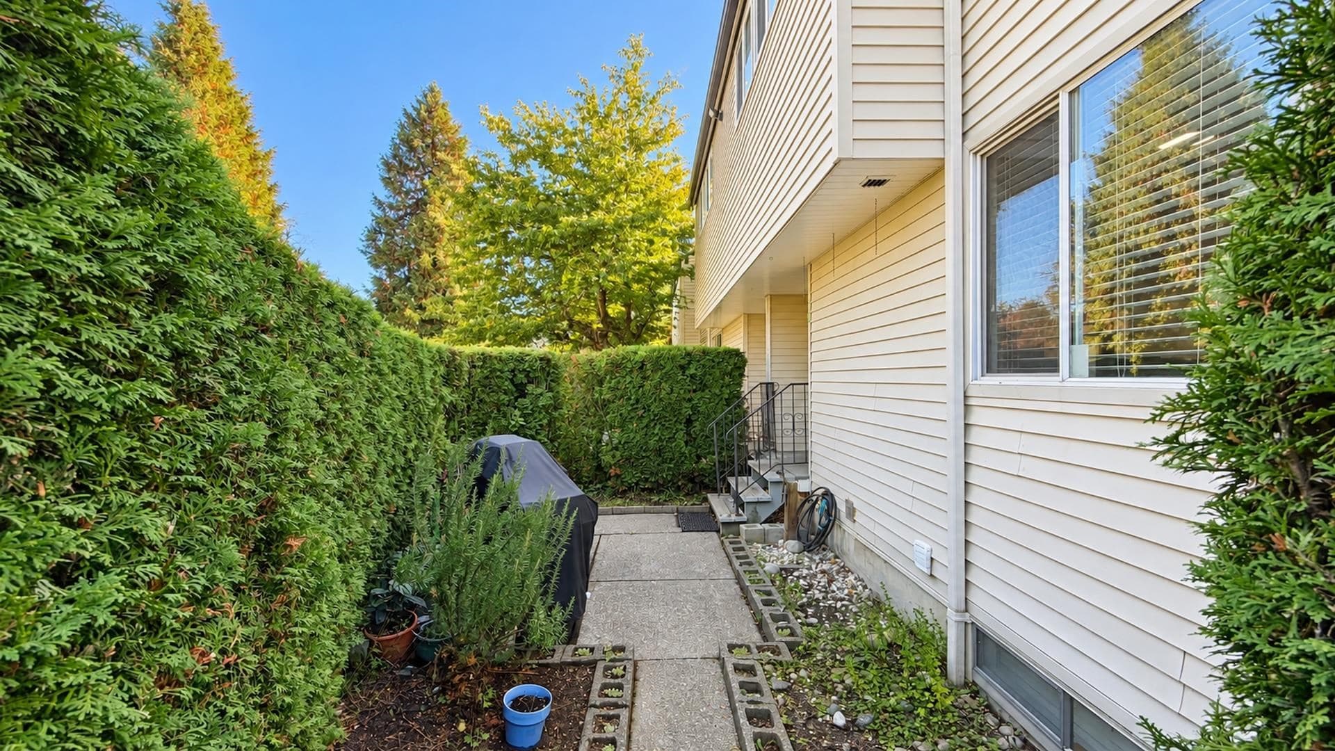 29 - 3417 E 49th Avenue, Vancouver