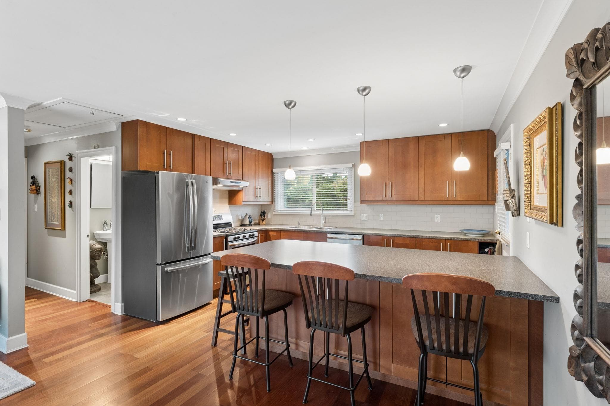 1283 Pinewood Crescent, North Vancouver