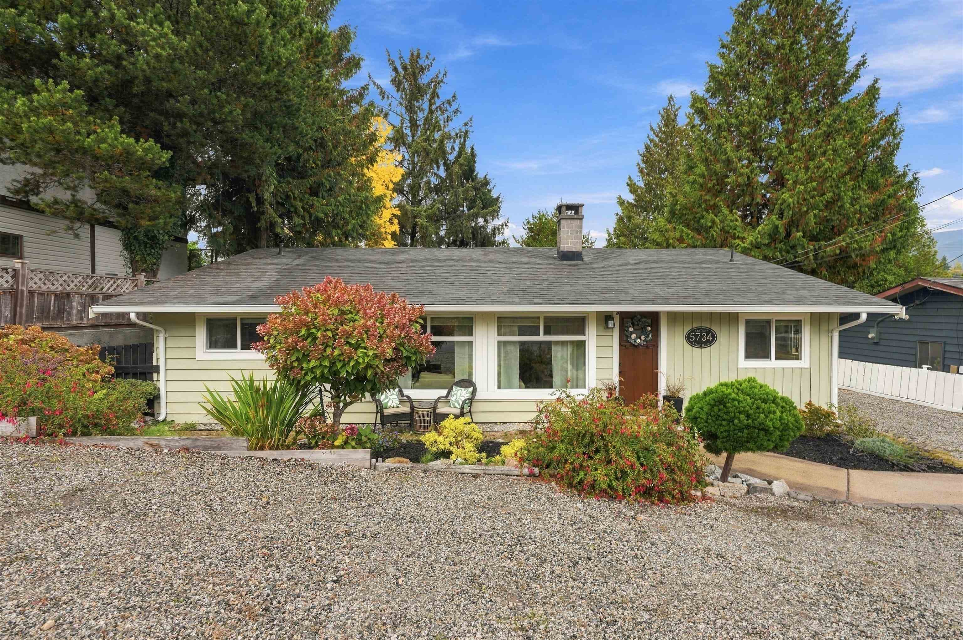 5734 Pebble Crescent, Sechelt