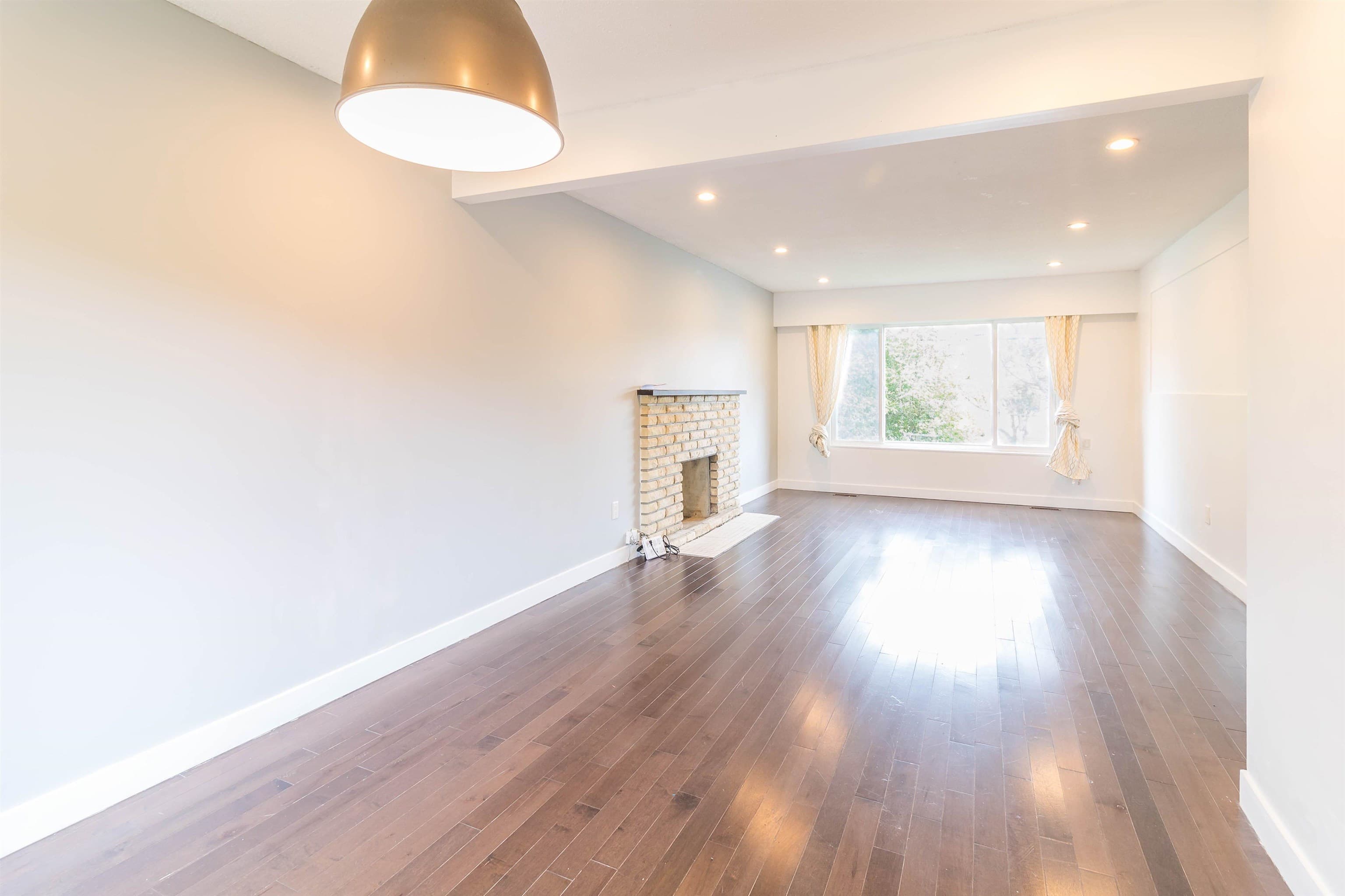 6093 6th Street, Burnaby