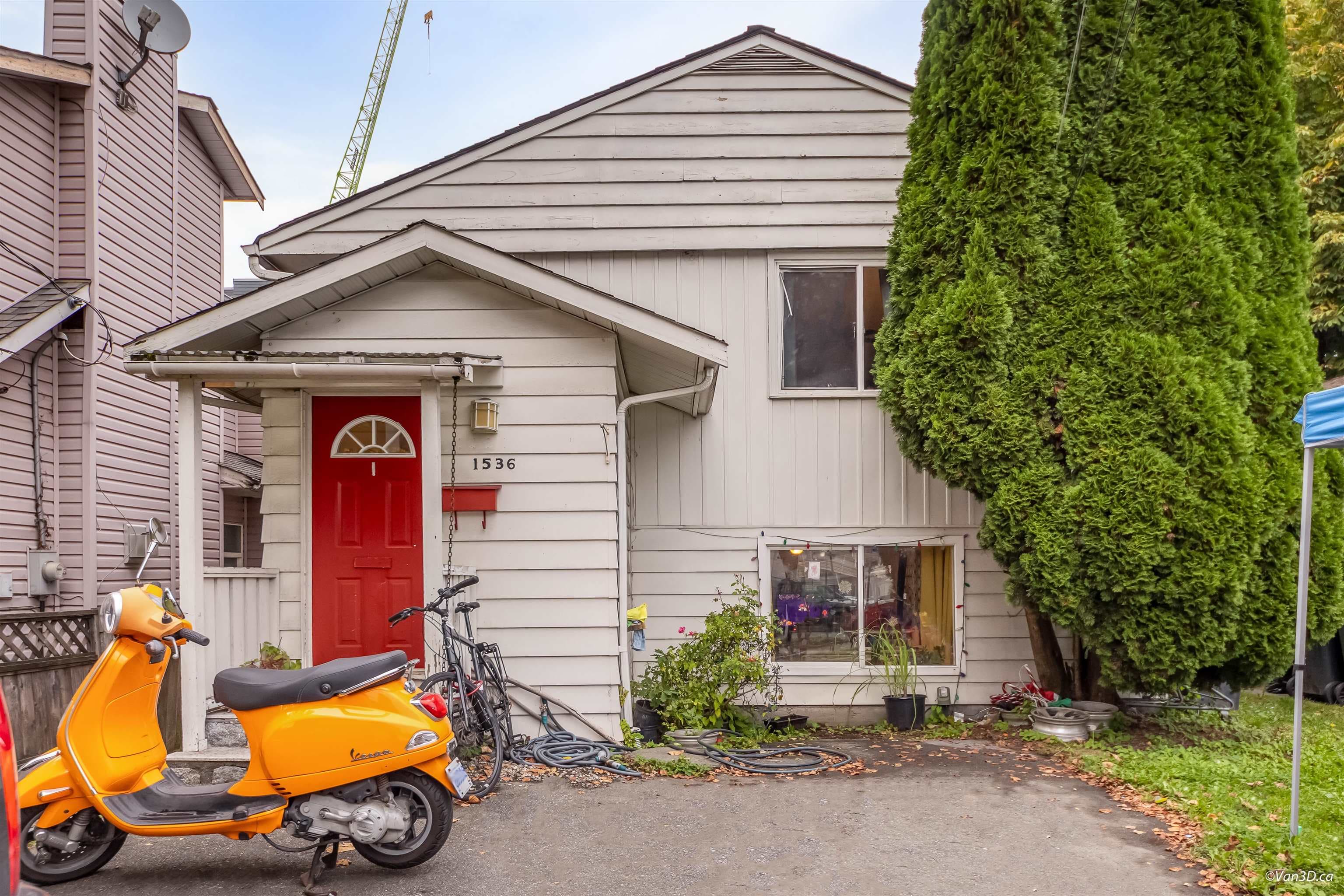1536 Bond Street, North Vancouver