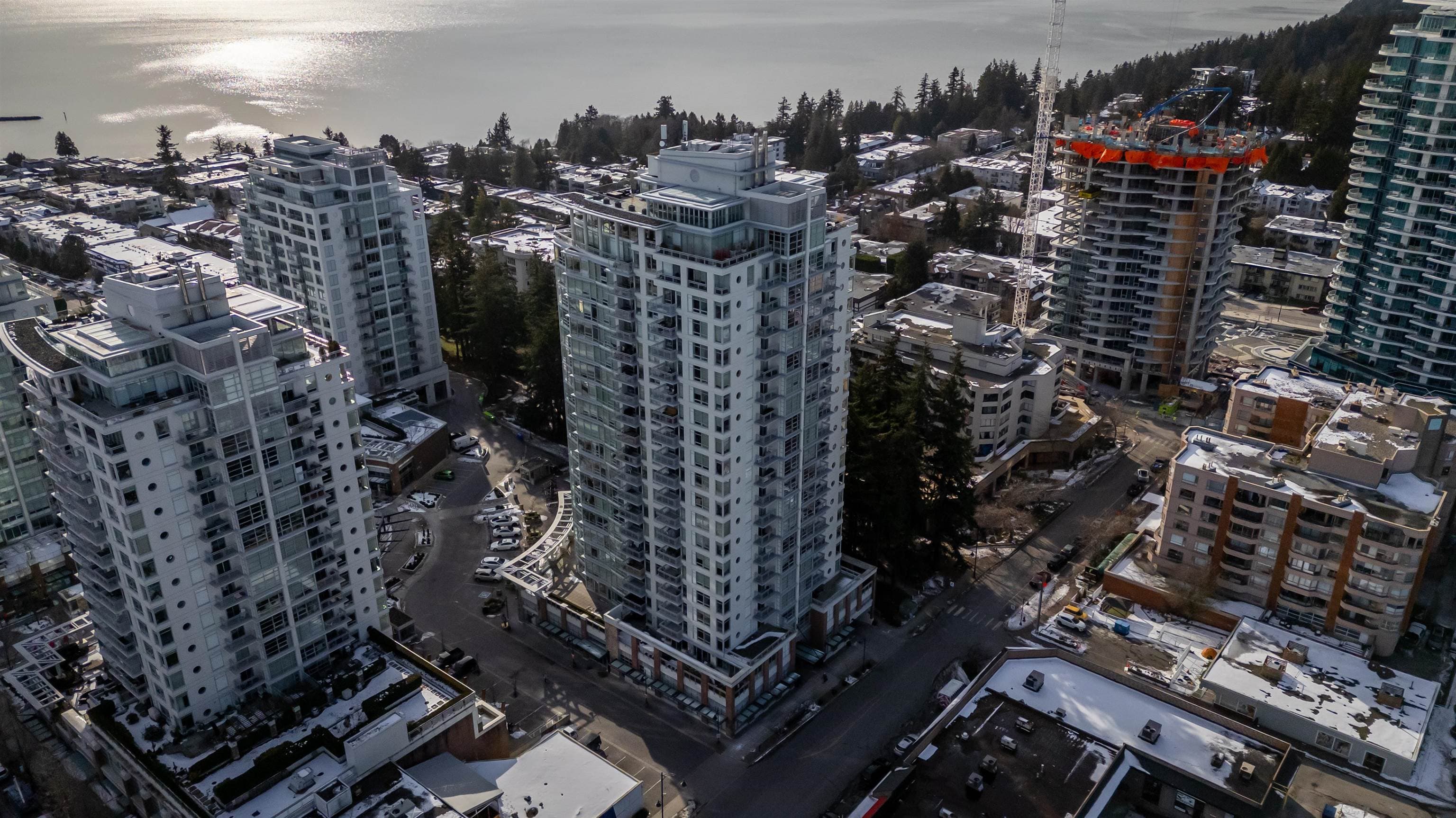 204 - 15152 Russell Avenue, White Rock