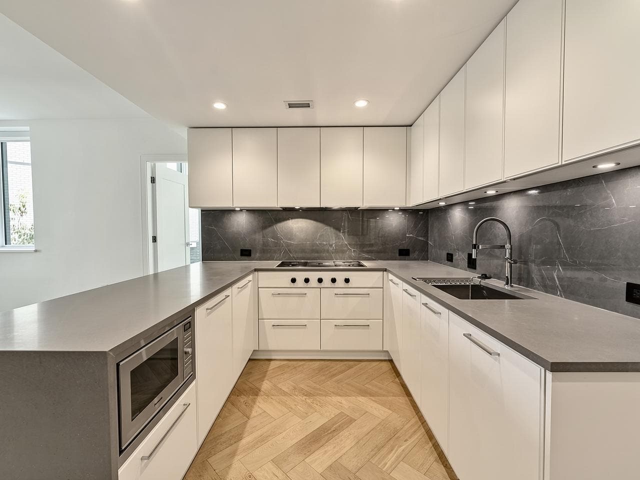 203 - 4685 Cambie Street, Vancouver