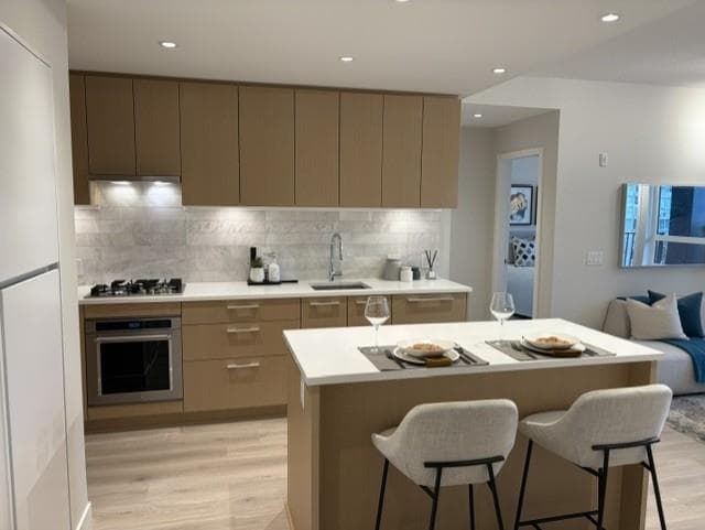 401 - 110 E 17th Street, North Vancouver