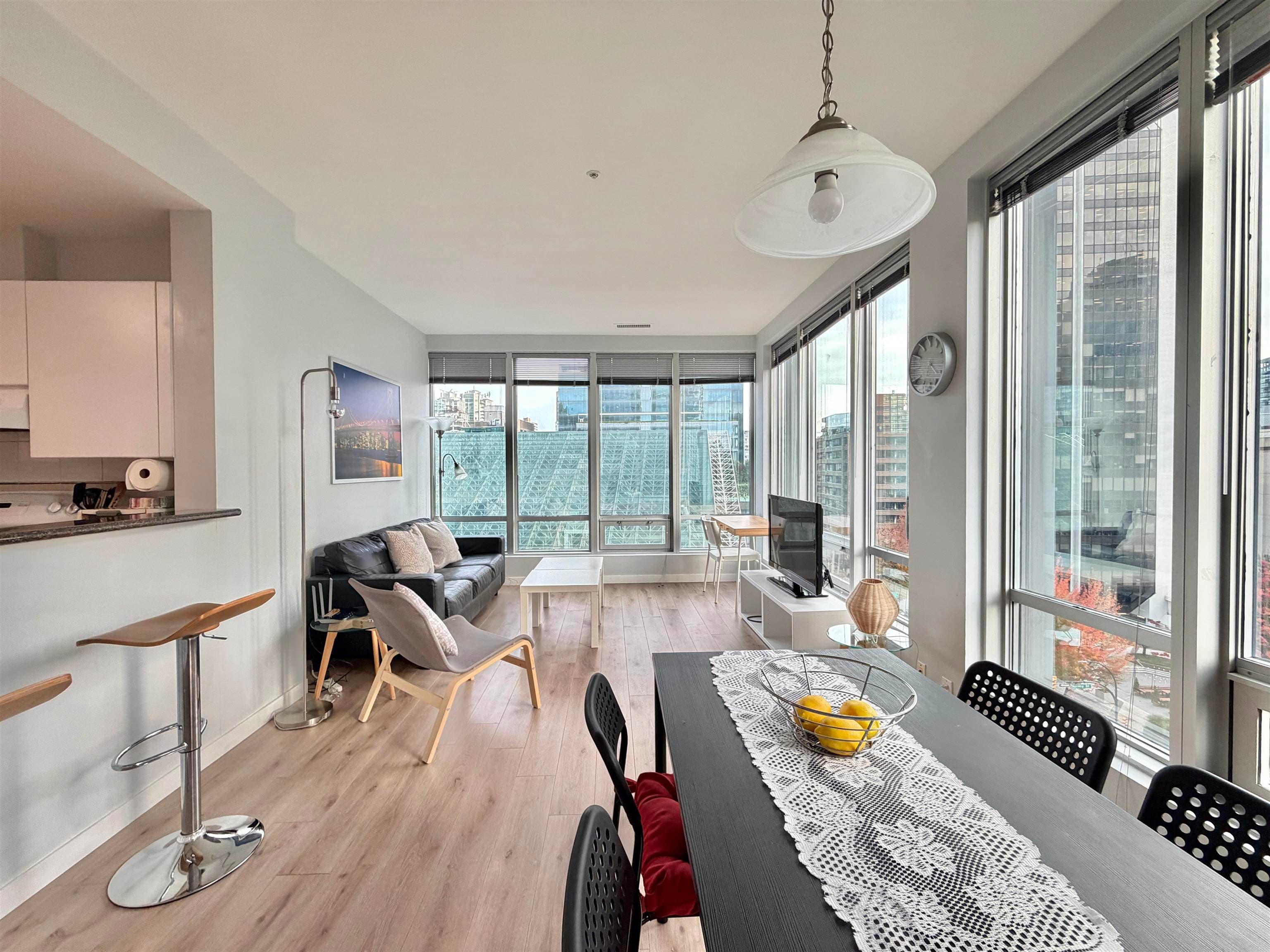 501 - 989 Nelson Street, Vancouver