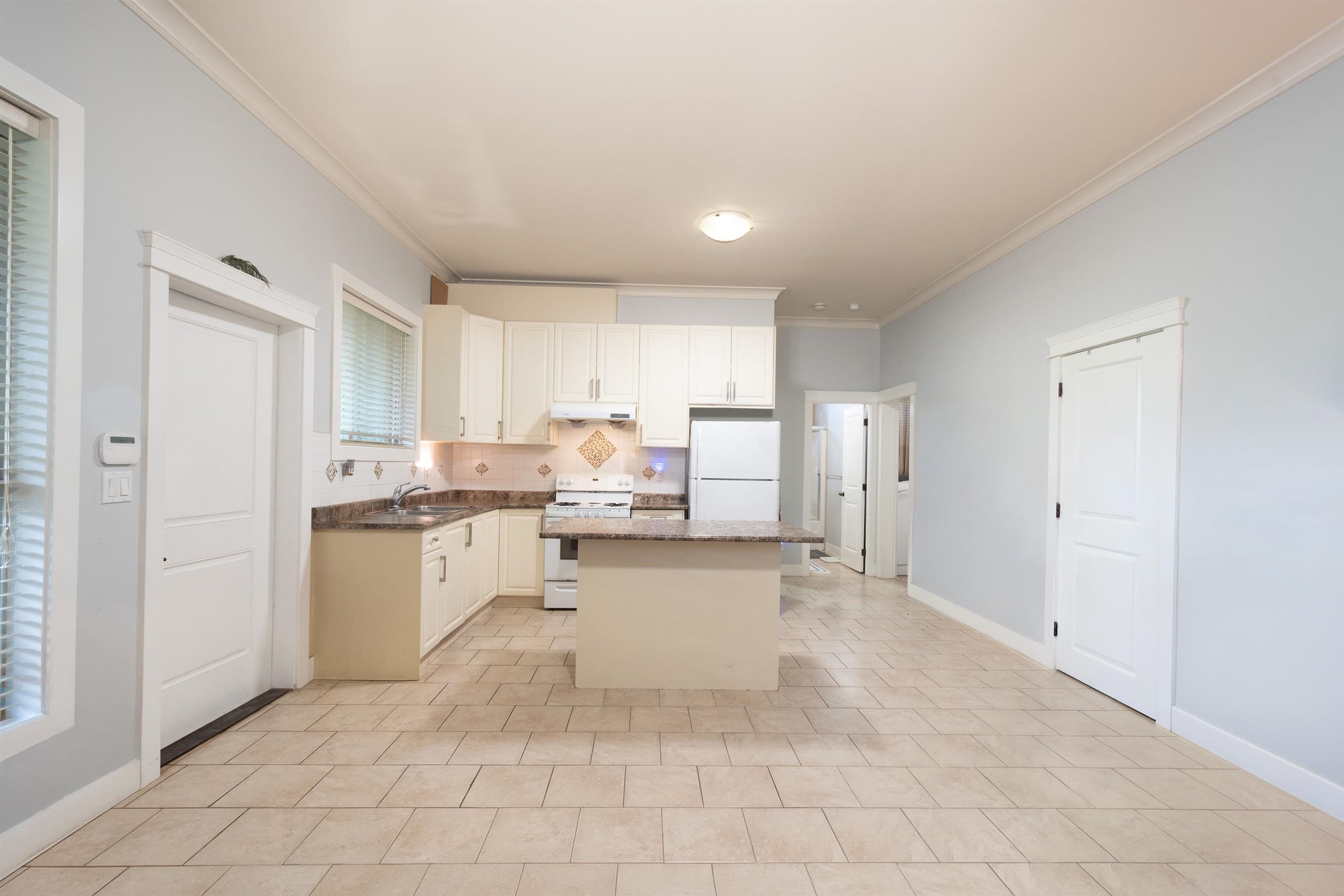Lower Suite 2 - 17551 Abbey Drive, Surrey
