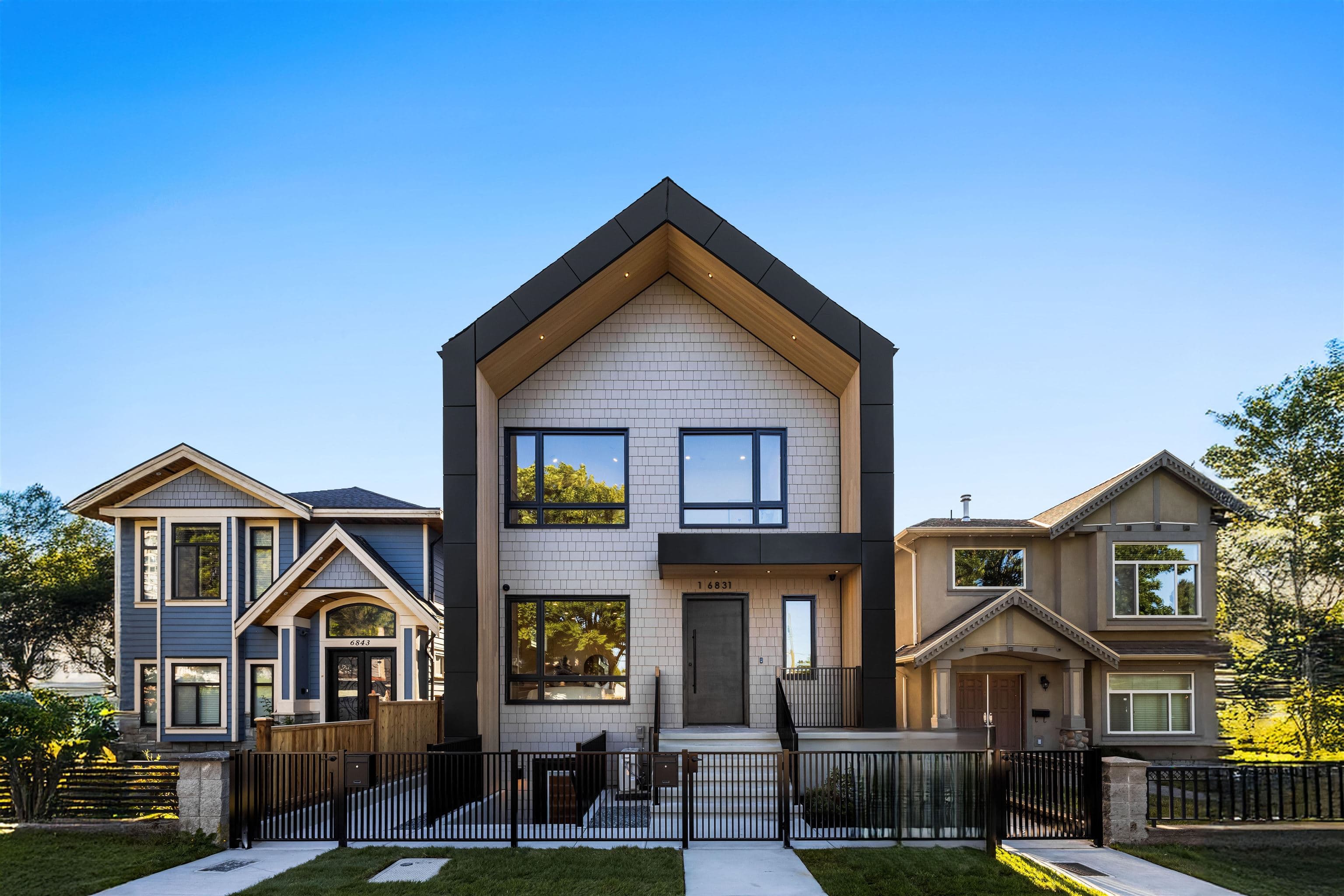 2 - 6831 Salisbury Avenue, Burnaby