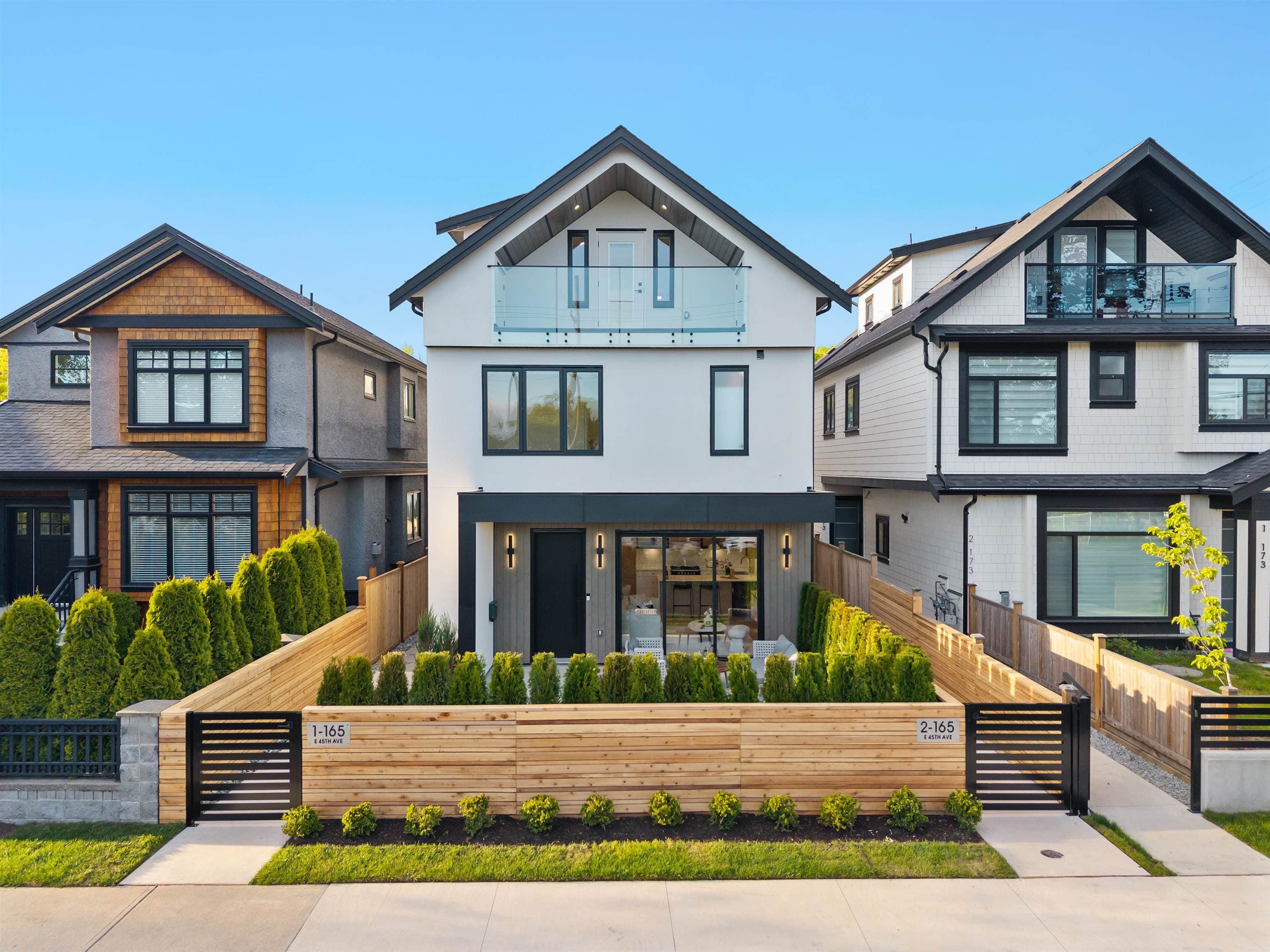 1 - 165 E 45th Avenue, Vancouver