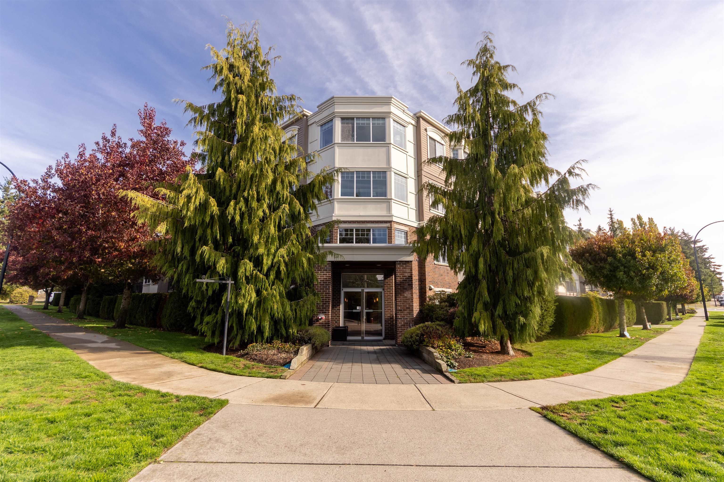 306 - 15357 Roper Avenue, White Rock
