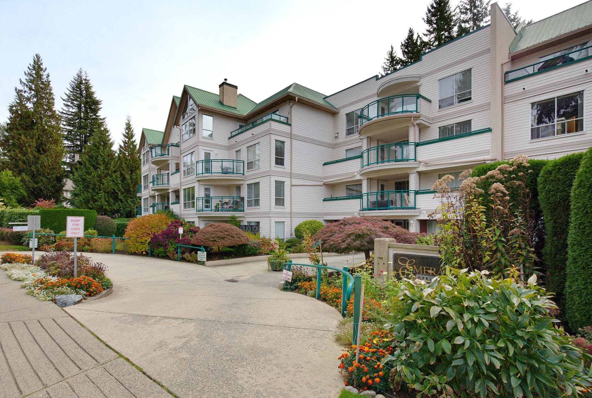 208 - 33280 E Bourquin Crescent, Abbotsford