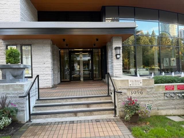 1505 - 3096 Windsor Gate, Coquitlam