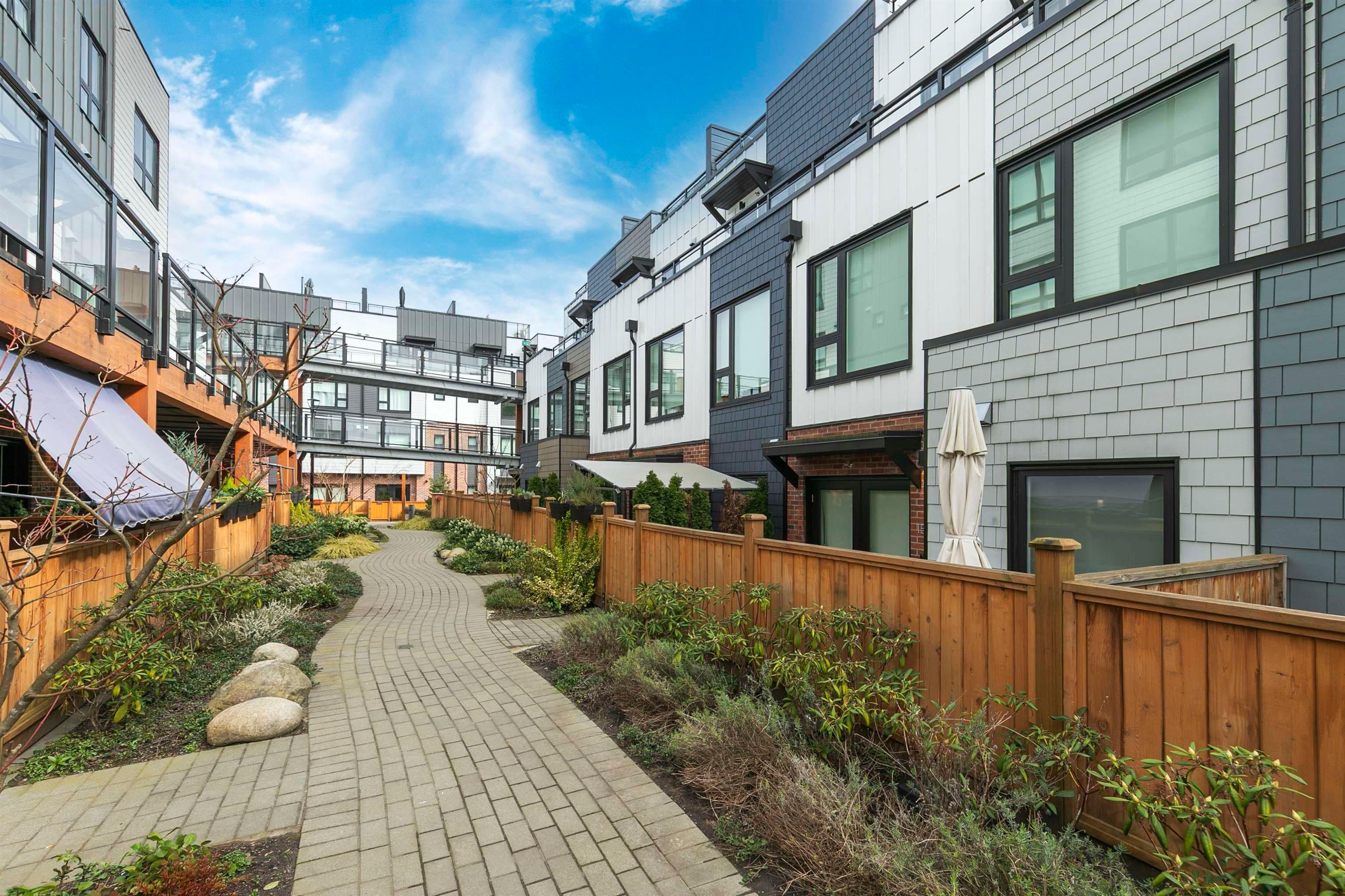 356 - 555 2nd E Street, North Vancouver