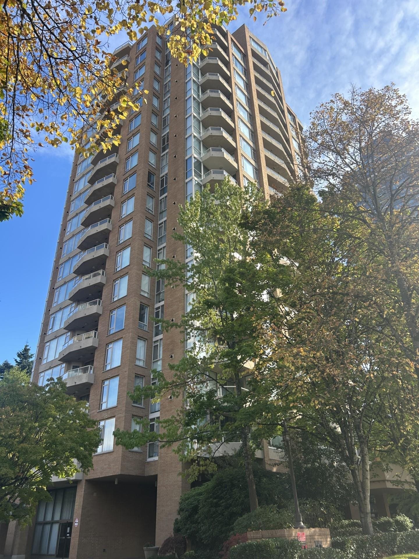 201 - 4689 Hazel Street, Burnaby