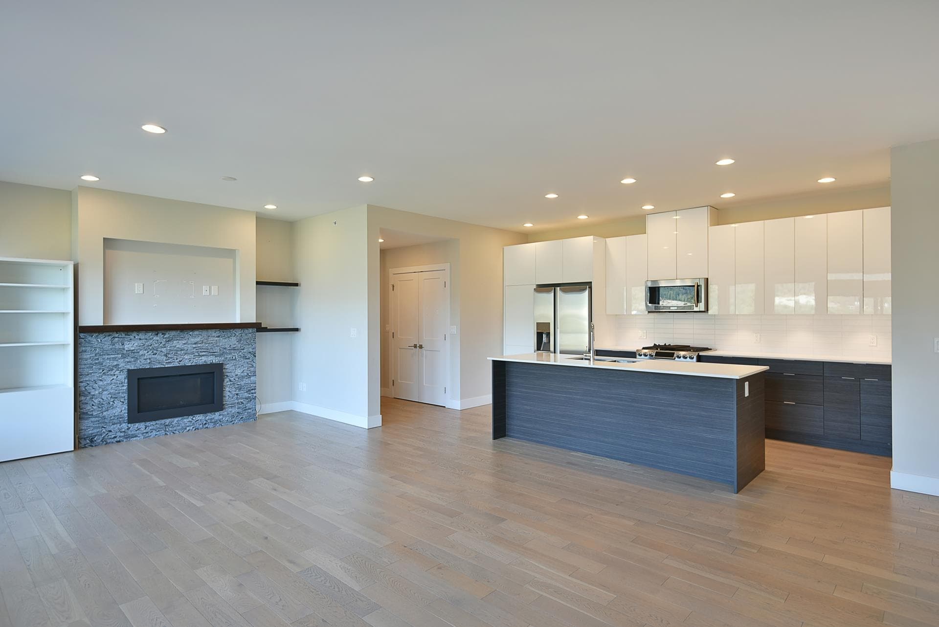 303 - 5780 Marine Way, Sechelt