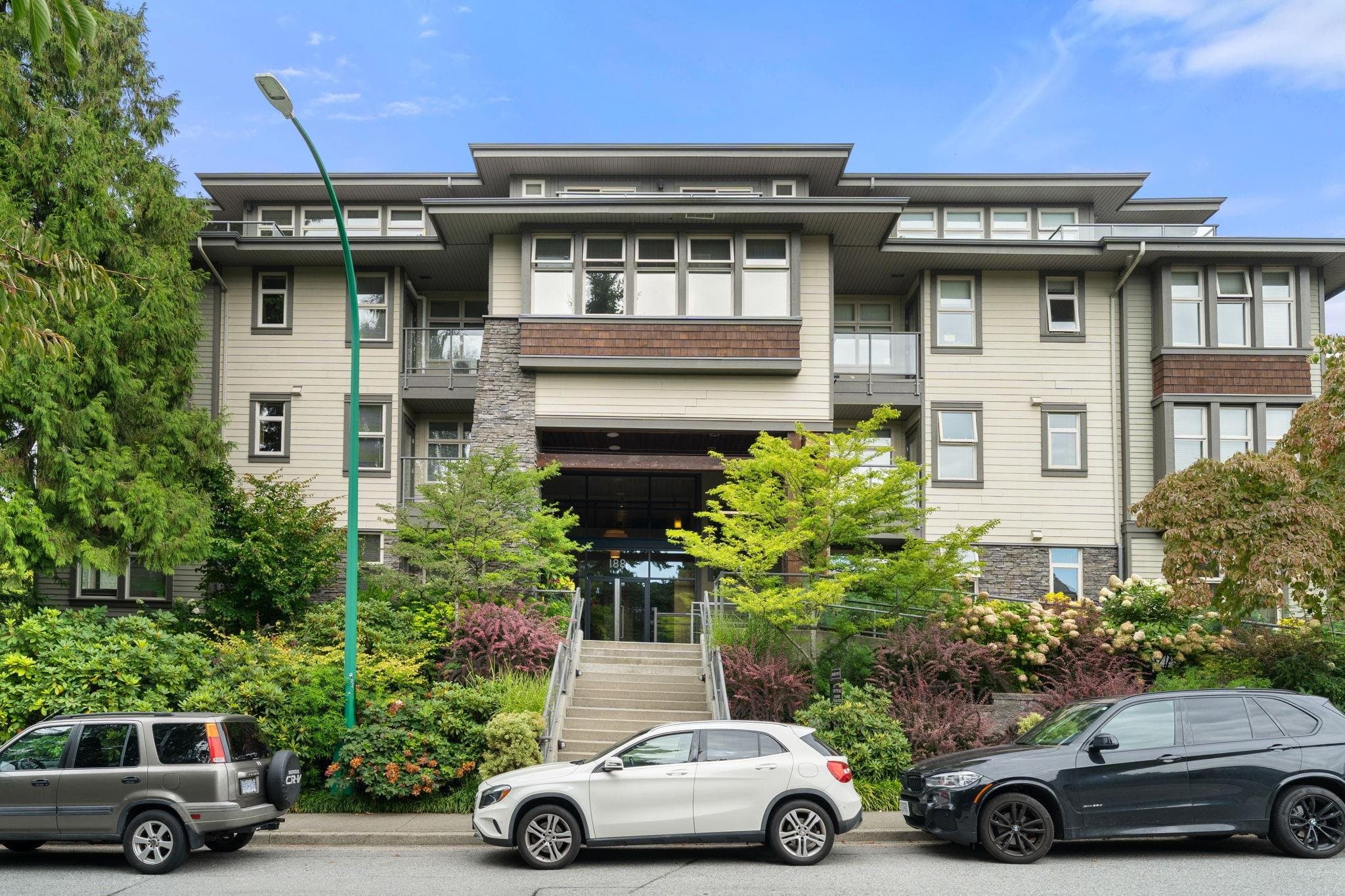 208 - 188 W 29 Street, North Vancouver