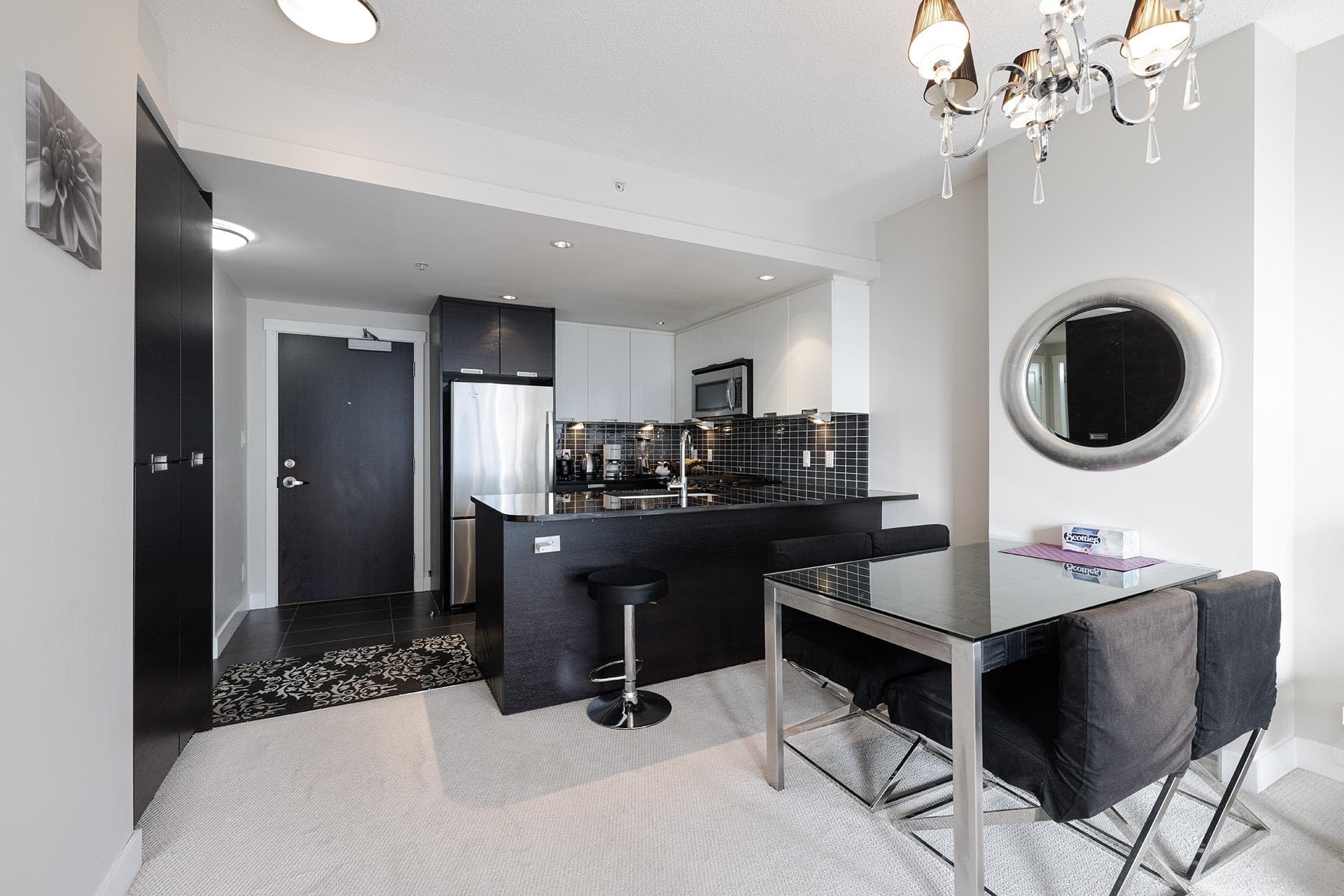 1606 - 2968 Glen Drive, Coquitlam